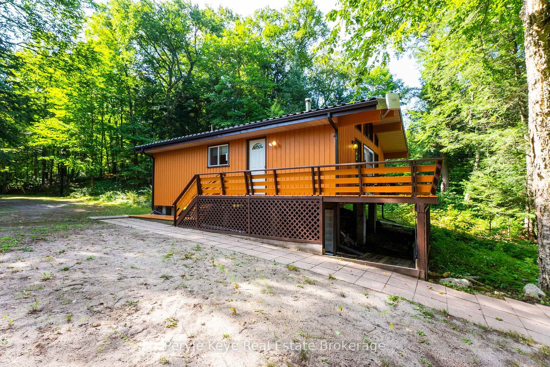Photo 8 of 1160 Lakeshore Drive S, Bracebridge, Oakley — HOMEH
