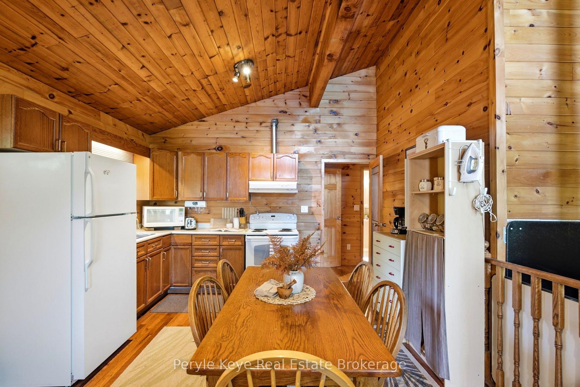 Photo 18 of 1160 Lakeshore Drive S, Bracebridge, Oakley — HOMEH