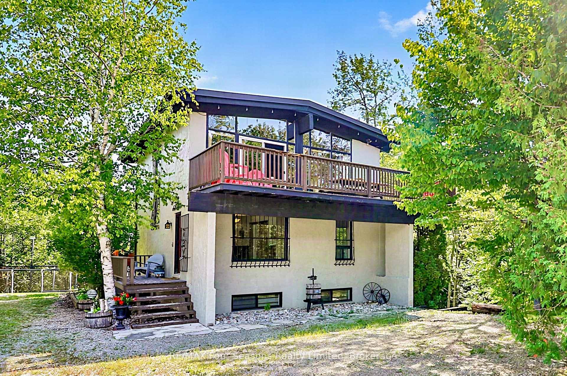 Photo 1 of 121 Birch View Trail, Blue Mountains — HOMEH