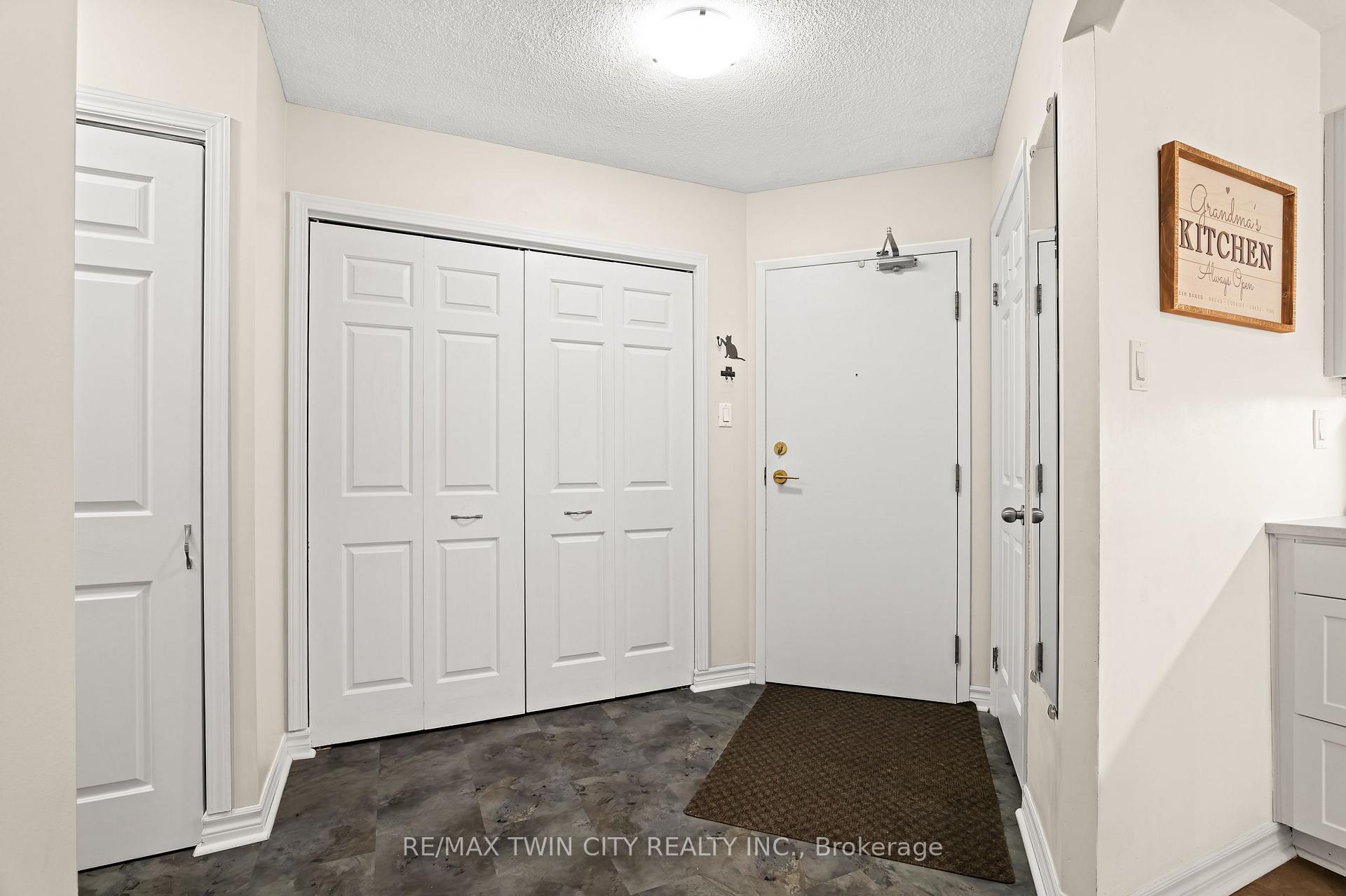 Photo 8 of Unit 207, 1414 King Street E, Kitchener, King East — HOMEH