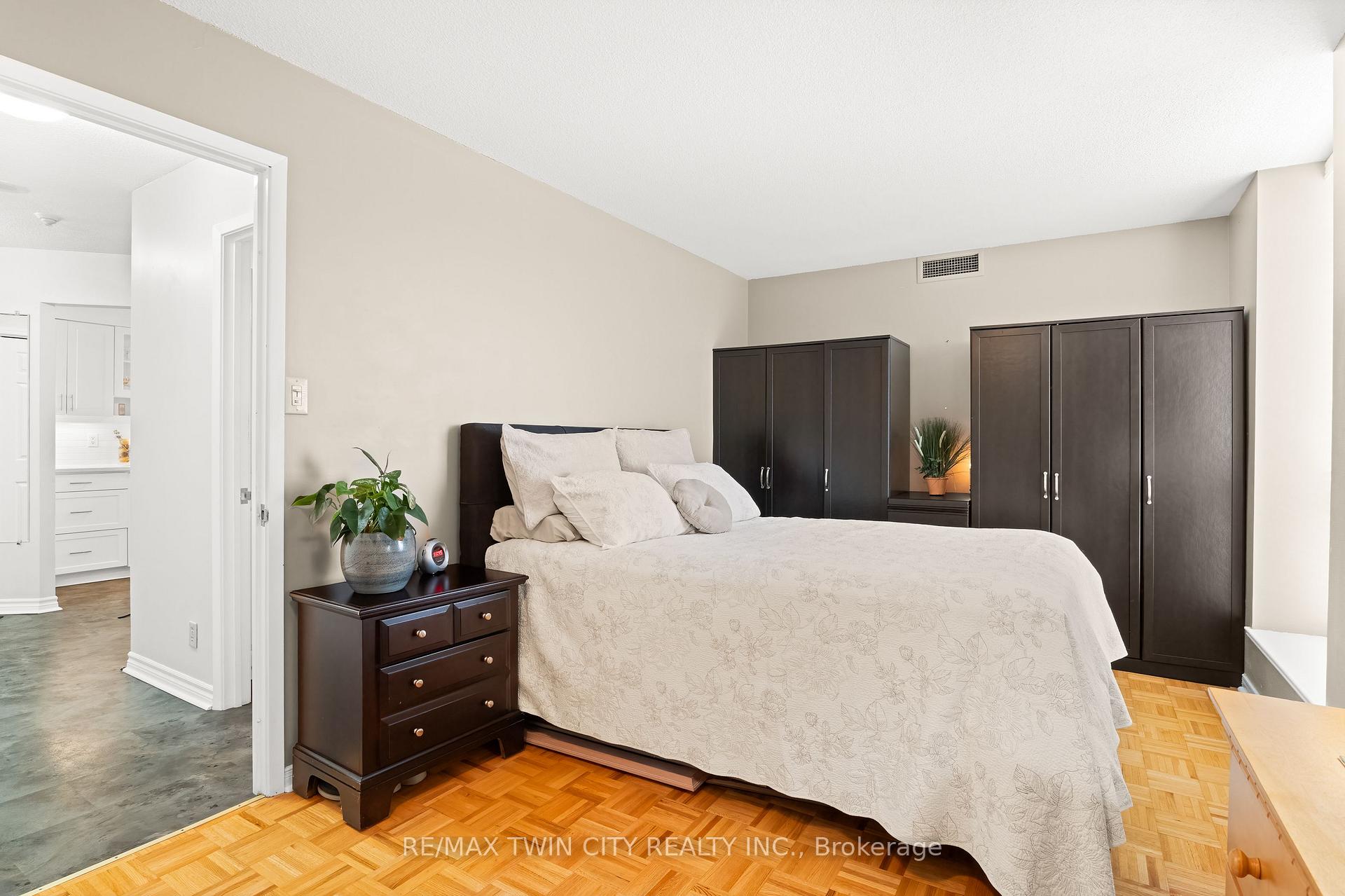 Photo 15 of Unit 207, 1414 King Street E, Kitchener, King East — HOMEH
