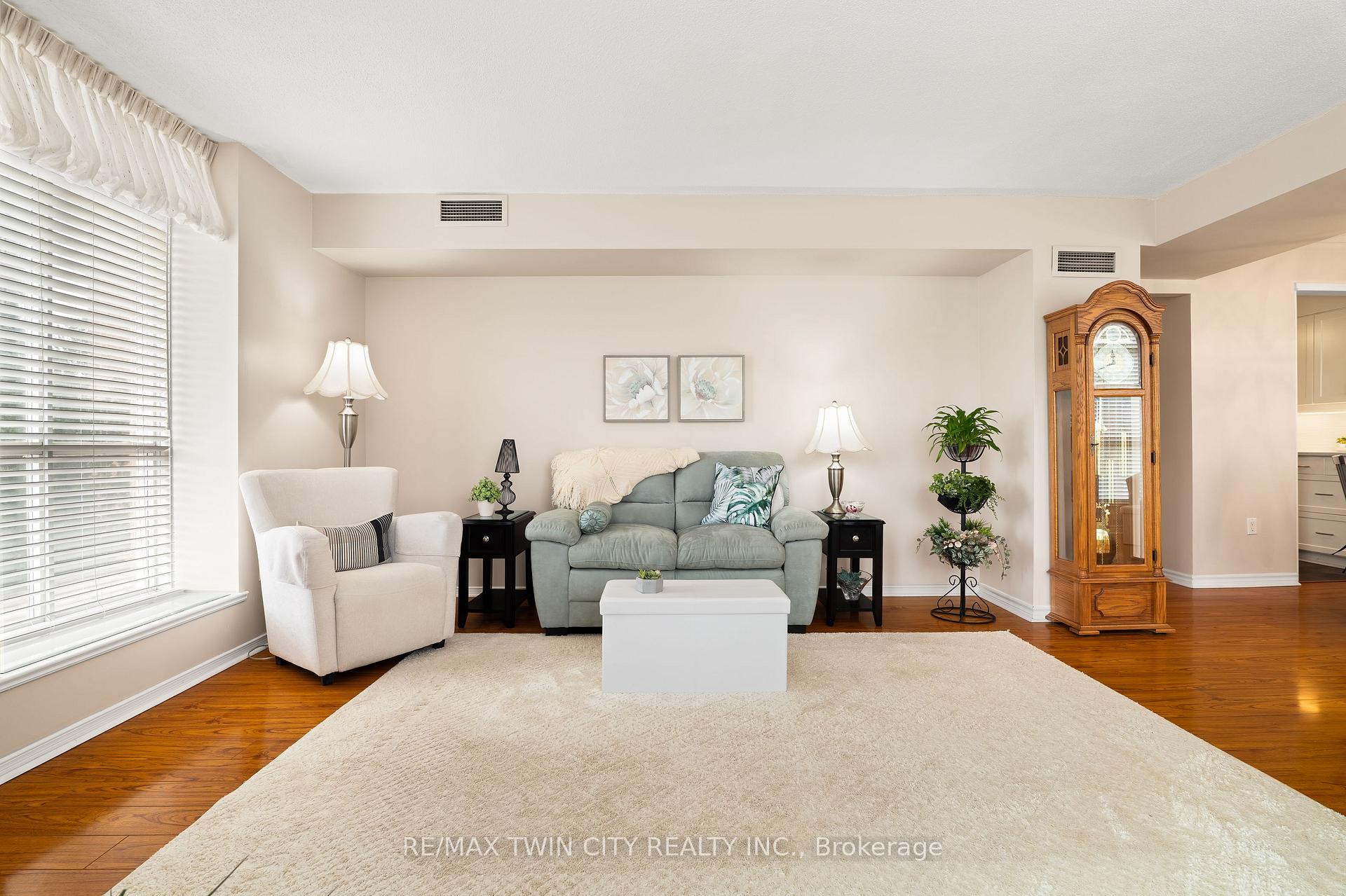 Photo 26 of Unit 207, 1414 King Street E, Kitchener, King East — HOMEH