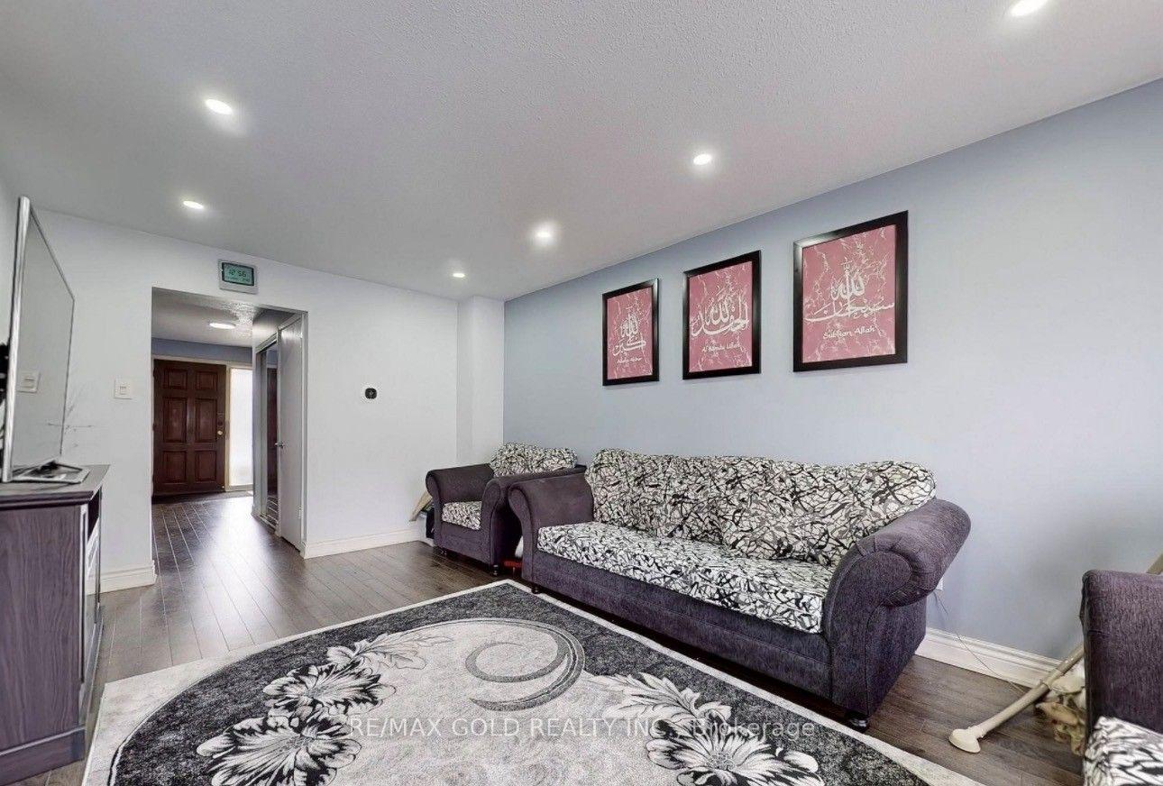 Photo 5 of Unit 8, 7033 Netherbrae Road, Mississauga, Malton — HOMEH