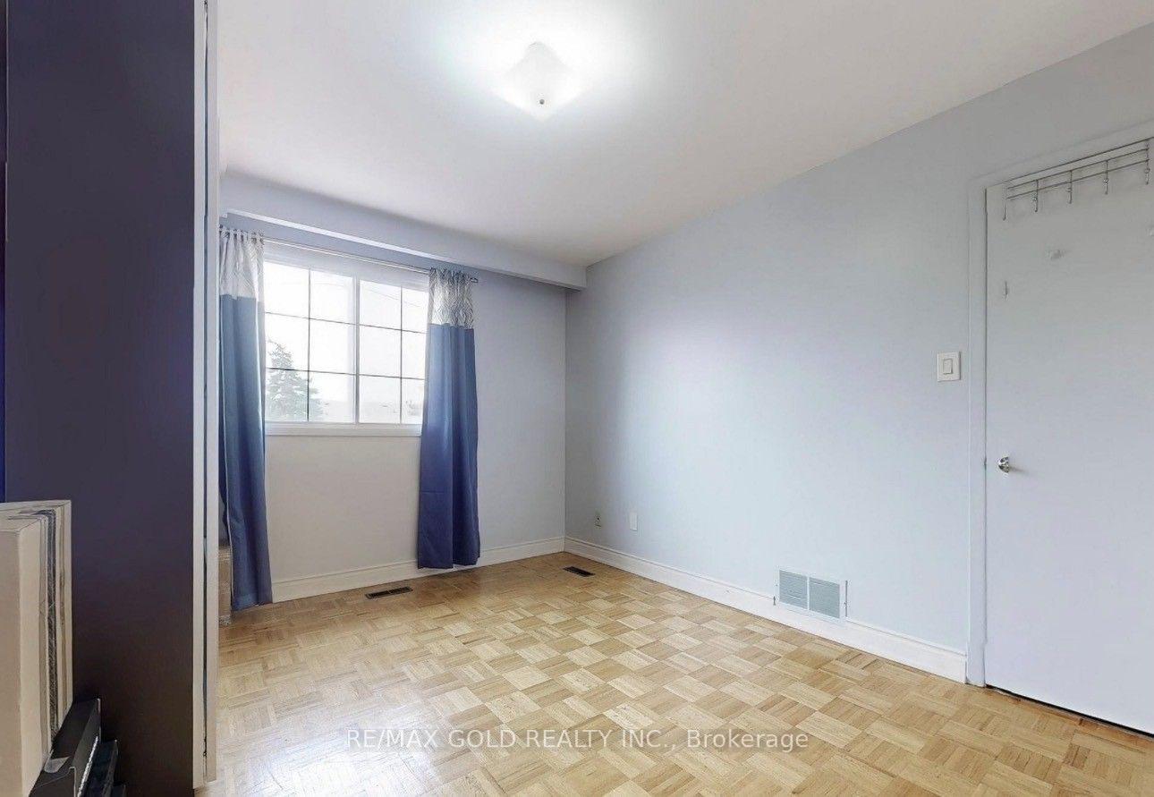 Photo 13 of Unit 8, 7033 Netherbrae Road, Mississauga, Malton — HOMEH