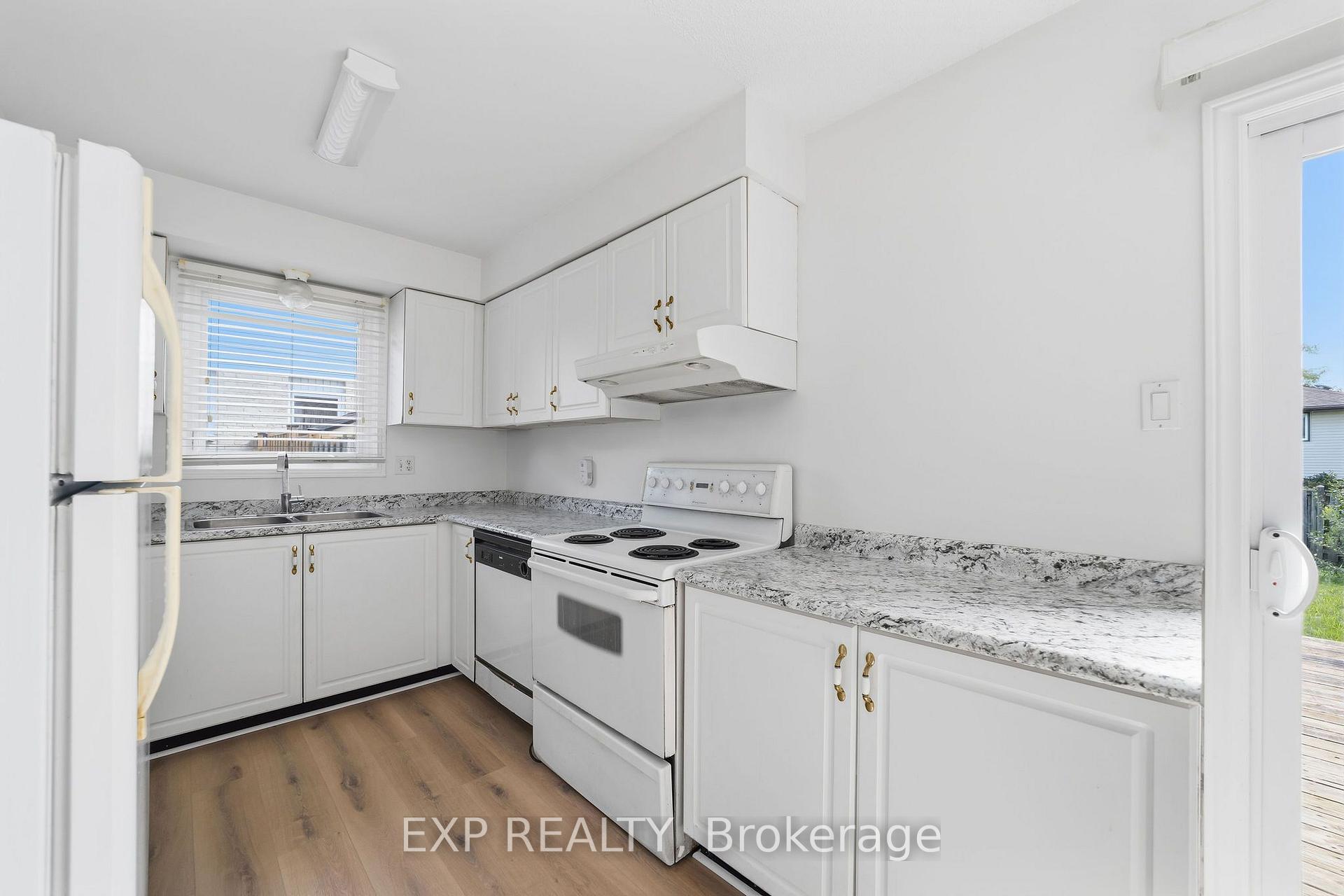 Photo 7 of 746 Homeview Road, London, South Q — HOMEH