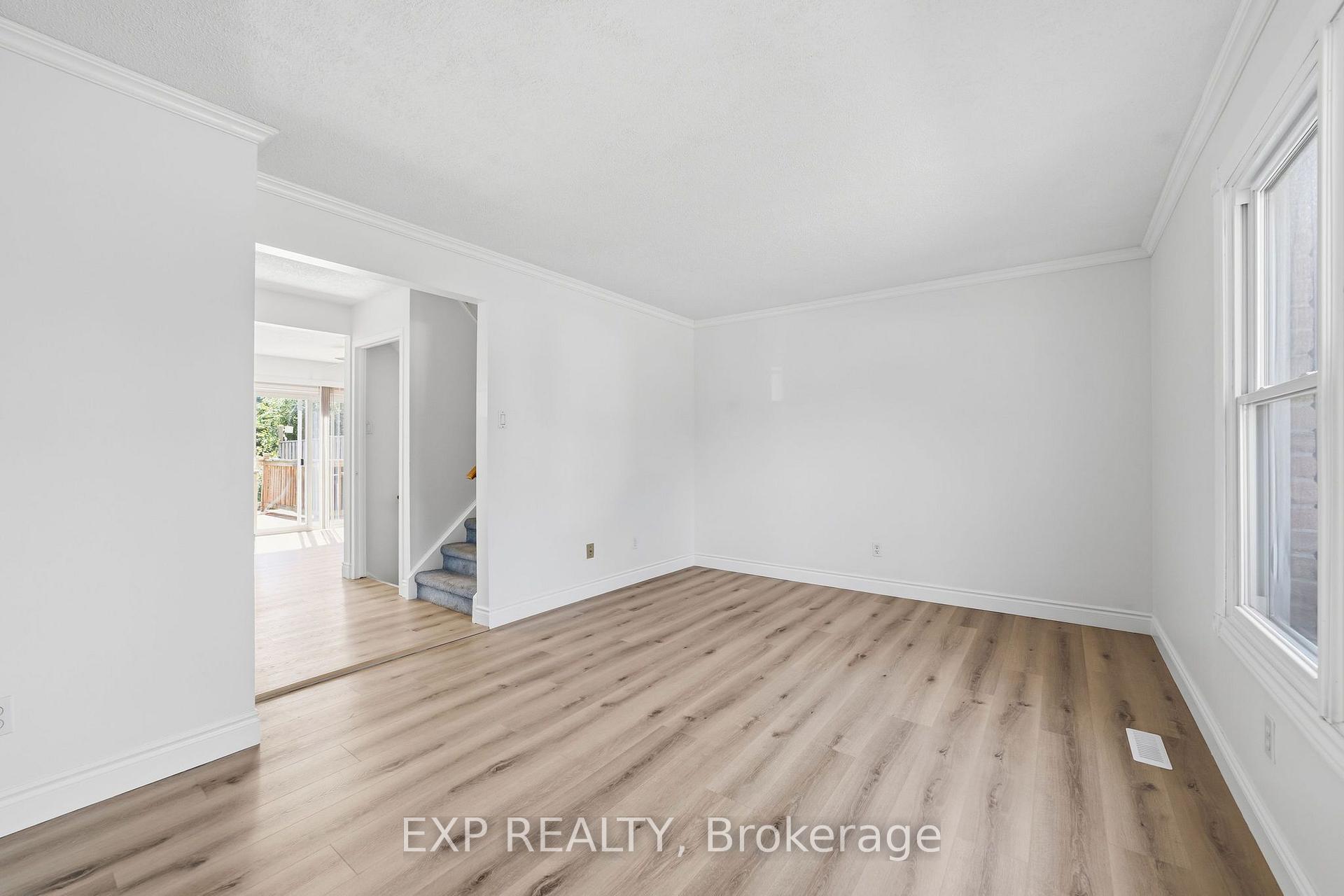 Photo 8 of 746 Homeview Road, London, South Q — HOMEH