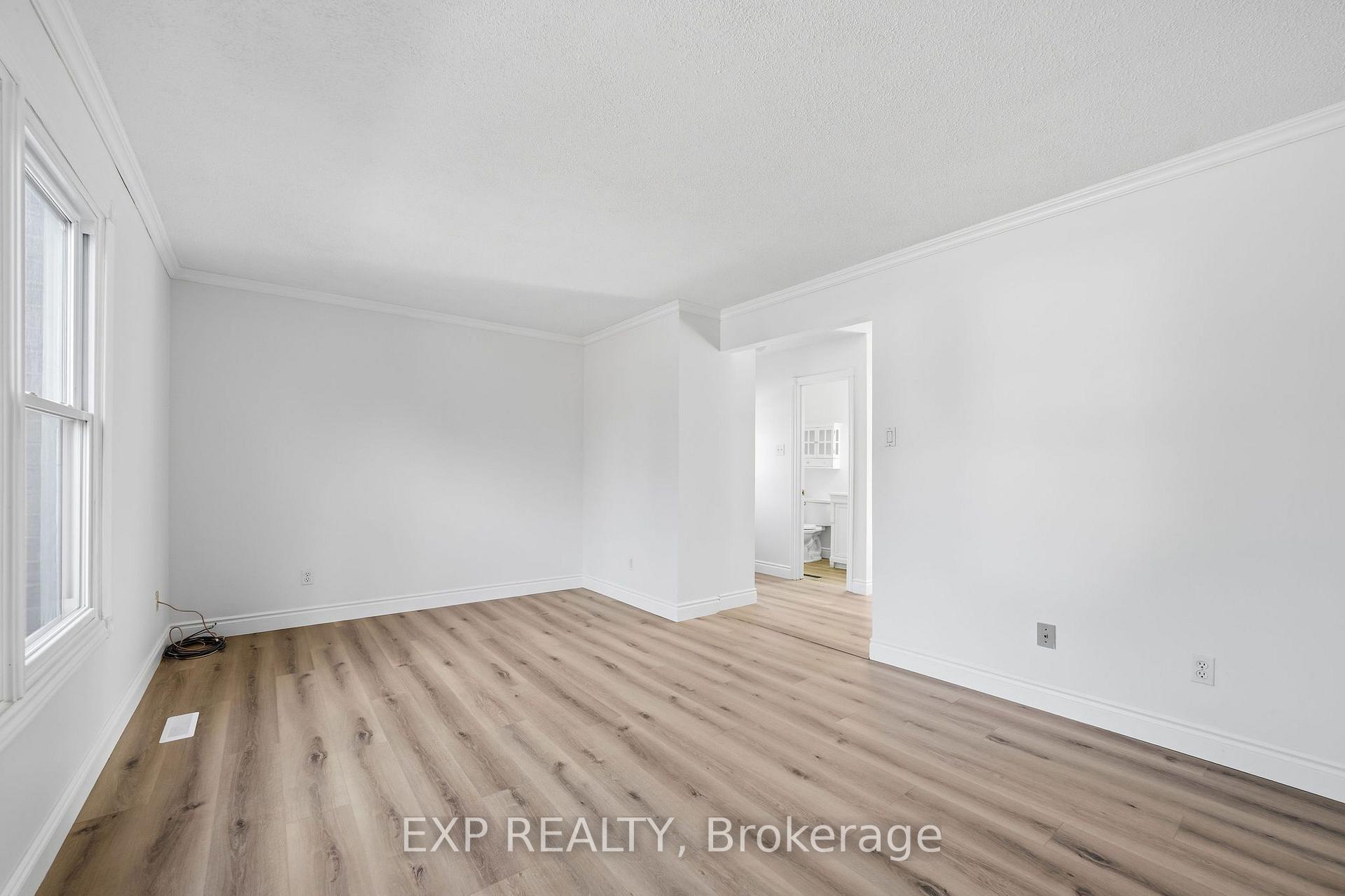 Photo 9 of 746 Homeview Road, London, South Q — HOMEH