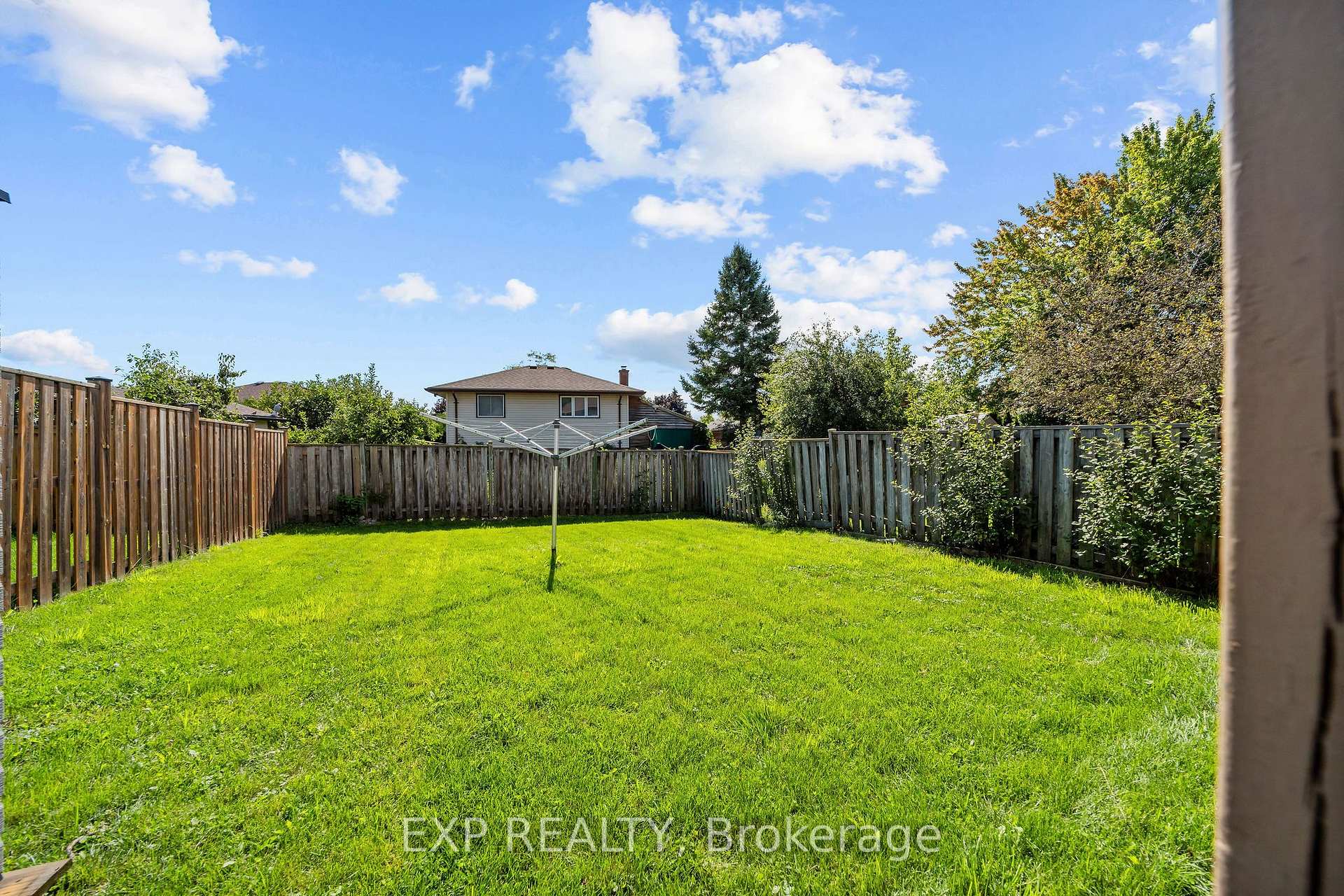 Photo 27 of 746 Homeview Road, London, South Q — HOMEH