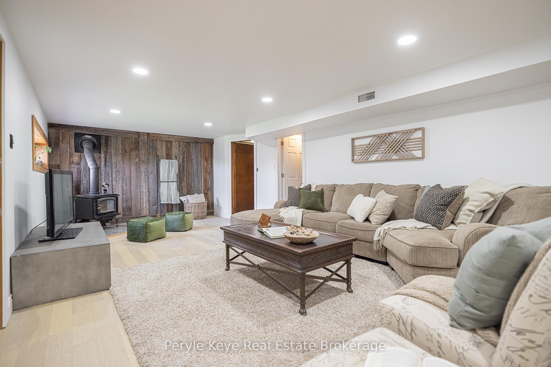 Photo 5 of 114 Robbs Rock Road, Burk's Falls — HOMEH