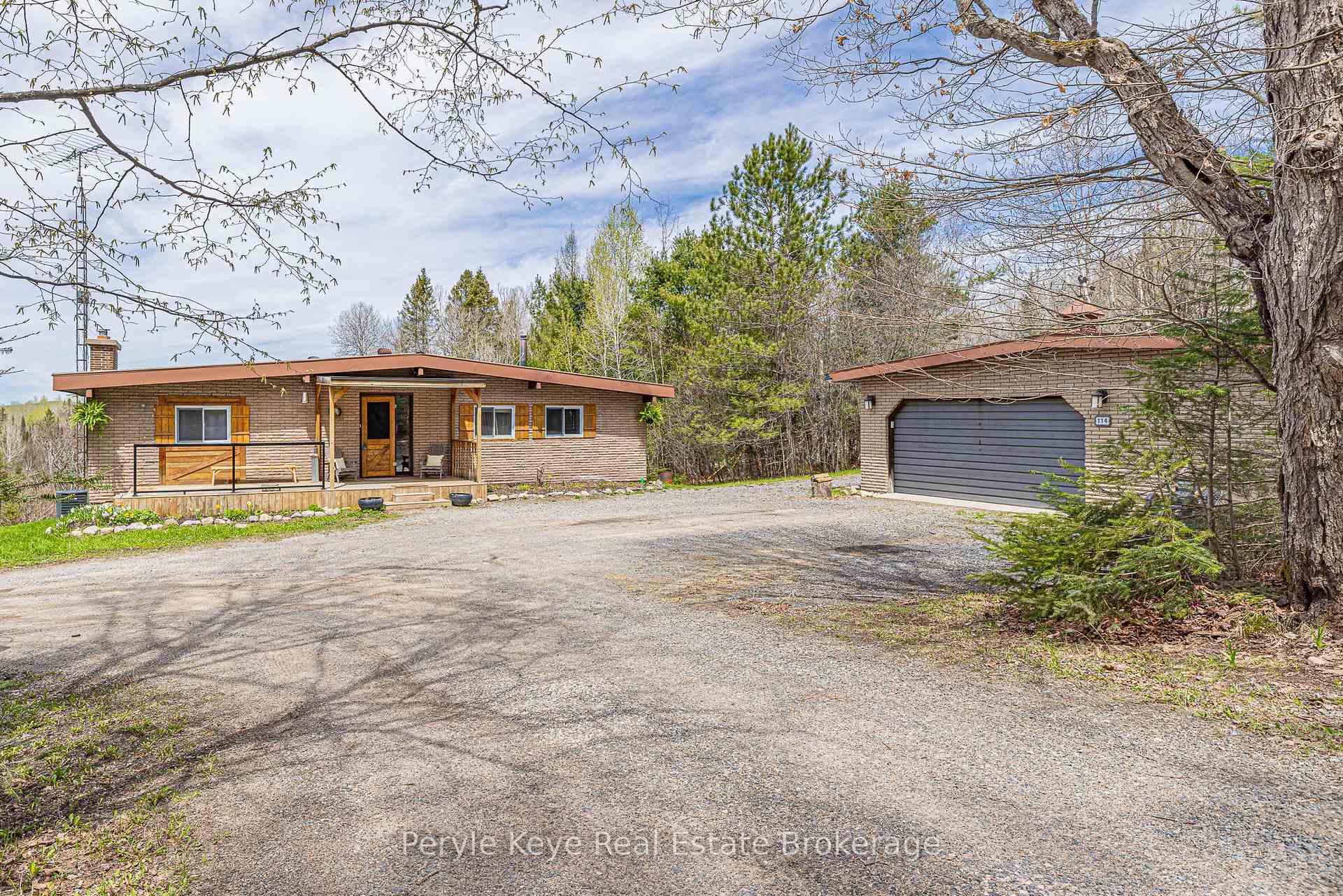Photo 6 of 114 Robbs Rock Road, Burk's Falls — HOMEH