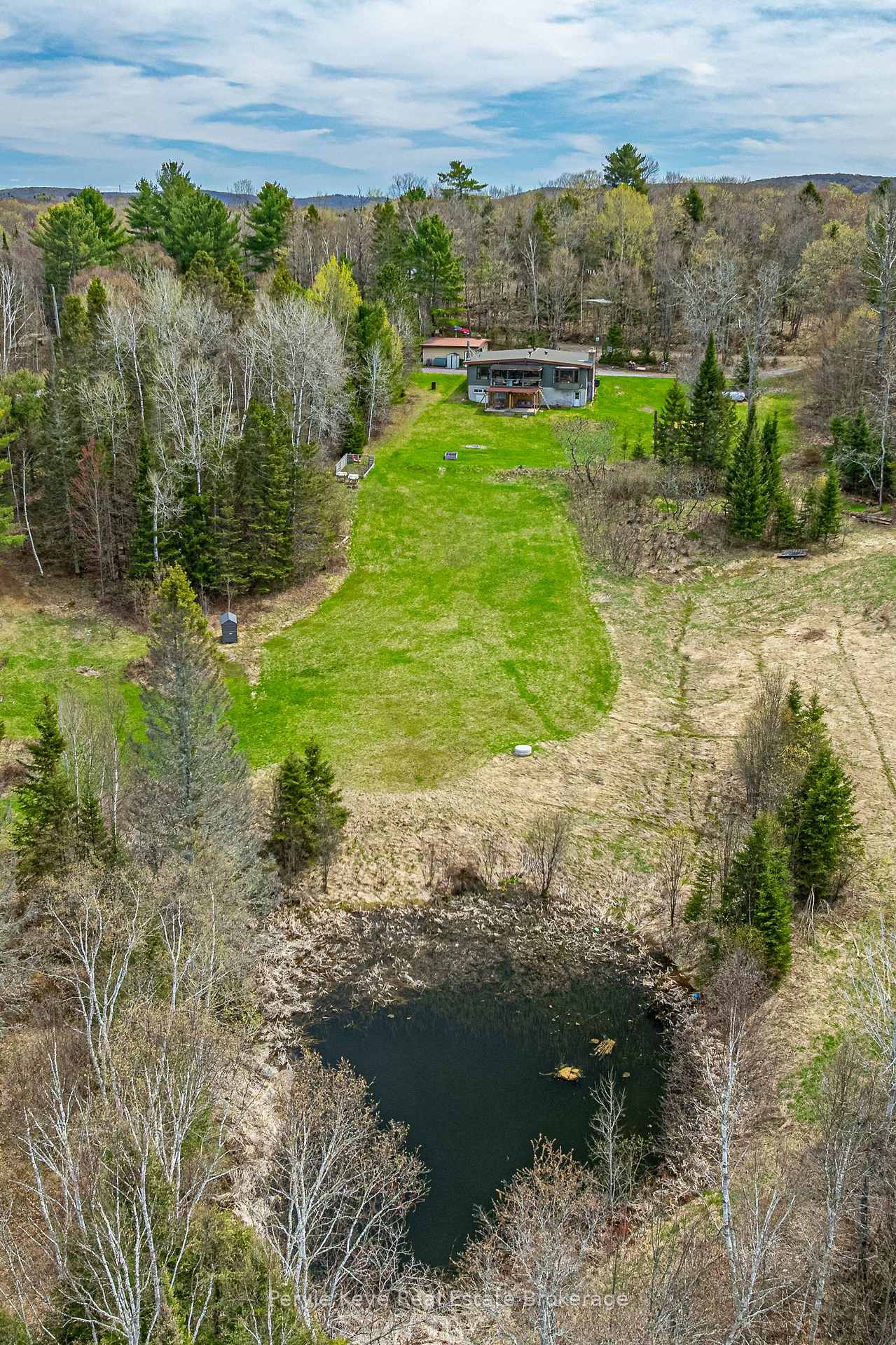 Photo 8 of 114 Robbs Rock Road, Burk's Falls — HOMEH