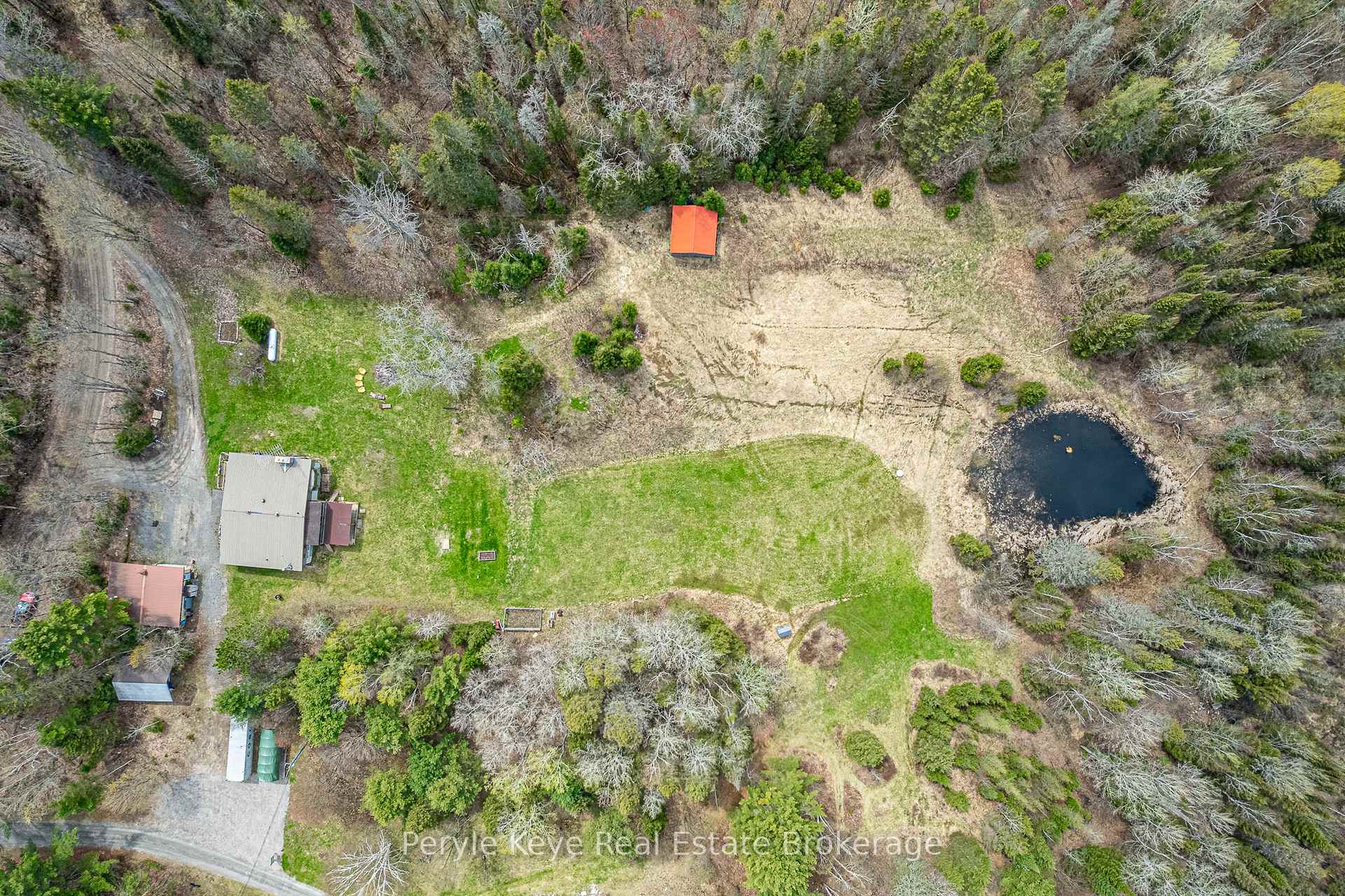 Photo 10 of 114 Robbs Rock Road, Burk's Falls — HOMEH