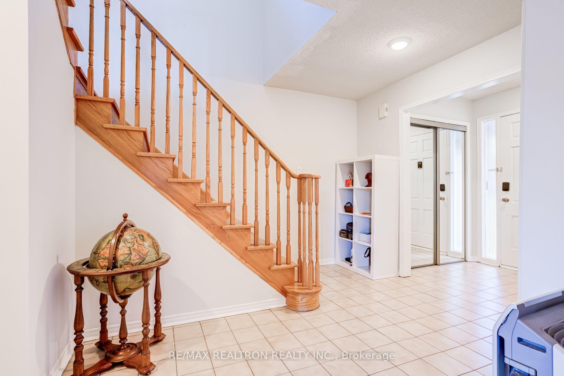 Photo 19 of 4379 Radisson Crescent, Mississauga, Central Erin Mills — HOMEH