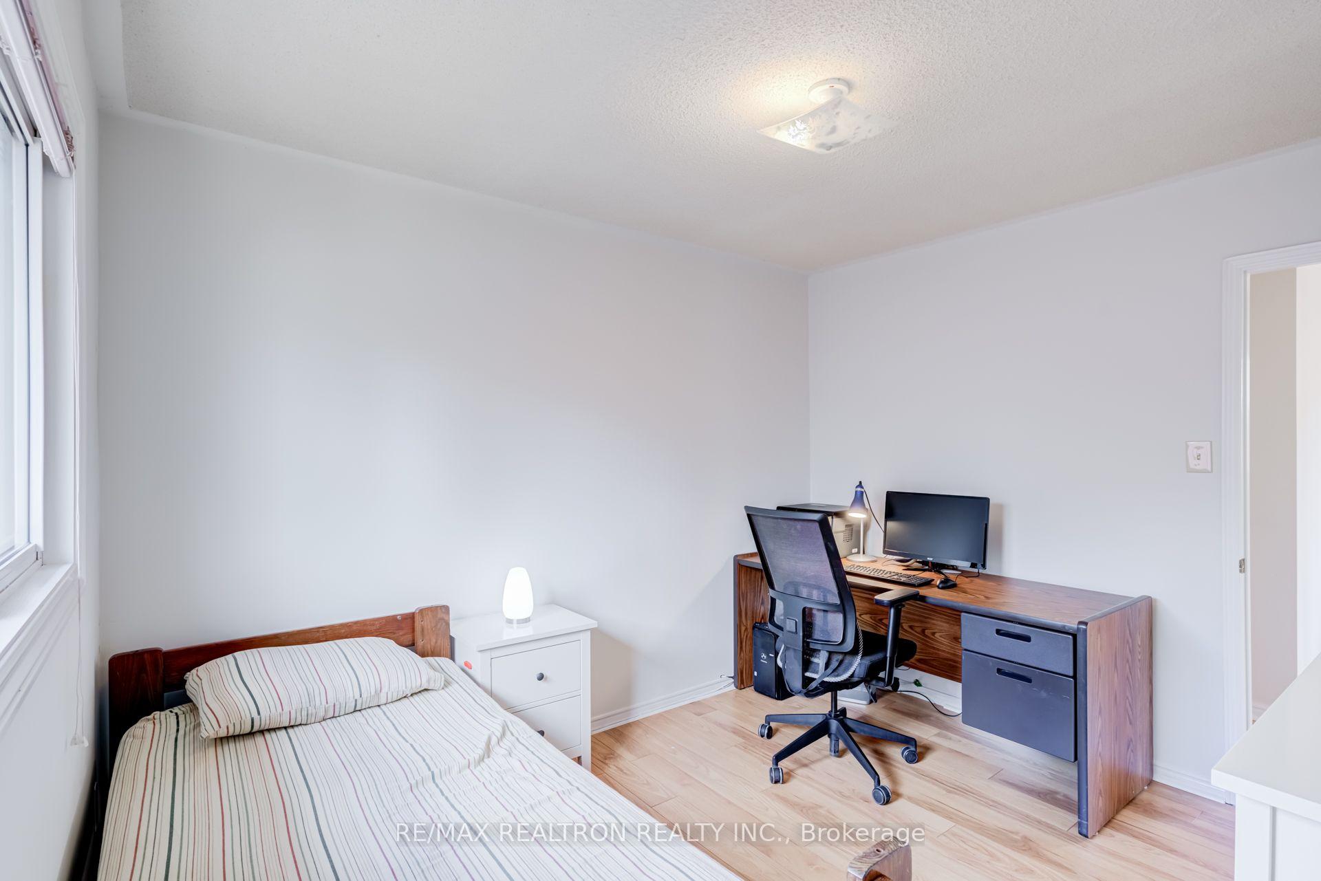 Photo 28 of 4379 Radisson Crescent, Mississauga, Central Erin Mills — HOMEH
