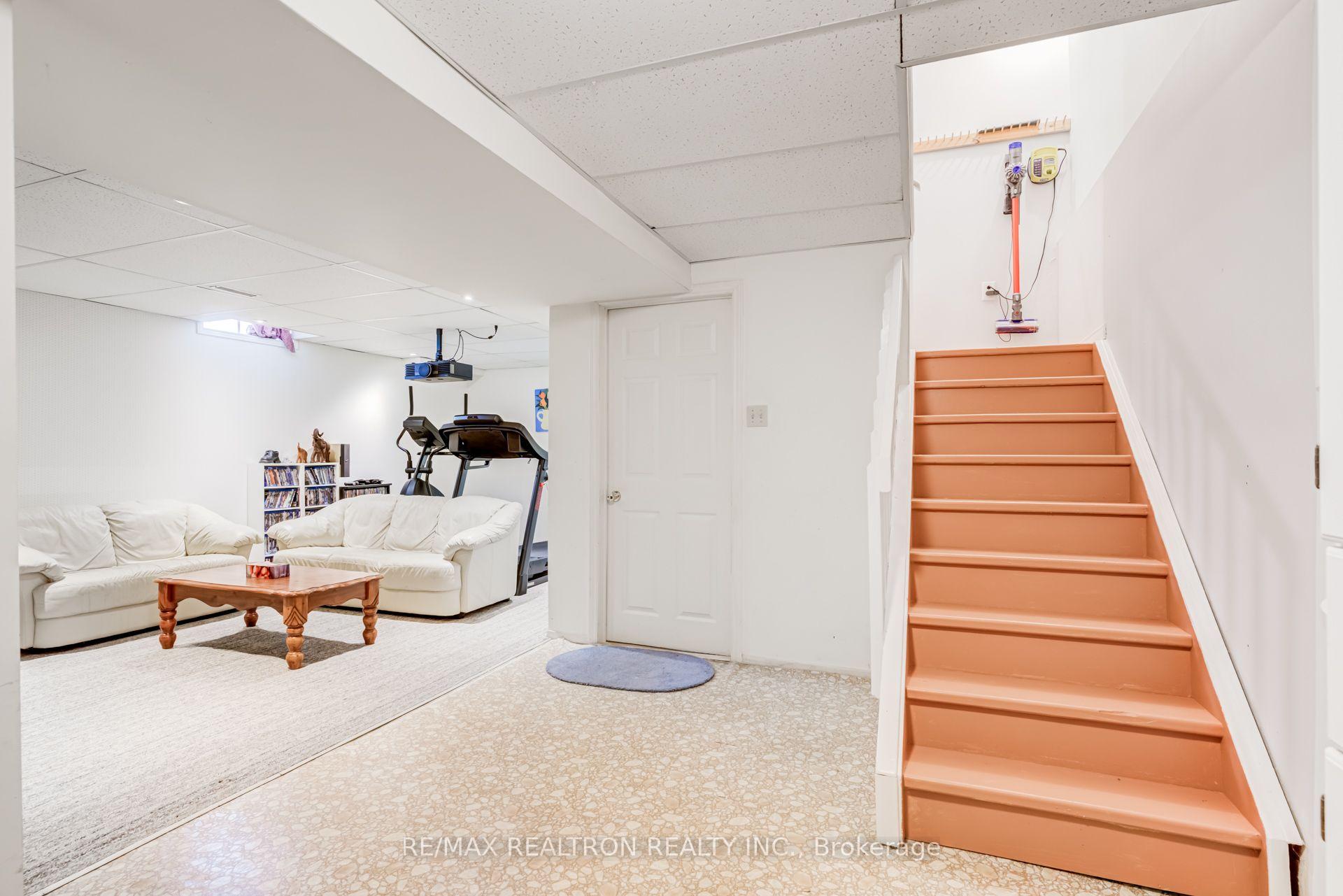 Photo 32 of 4379 Radisson Crescent, Mississauga, Central Erin Mills — HOMEH