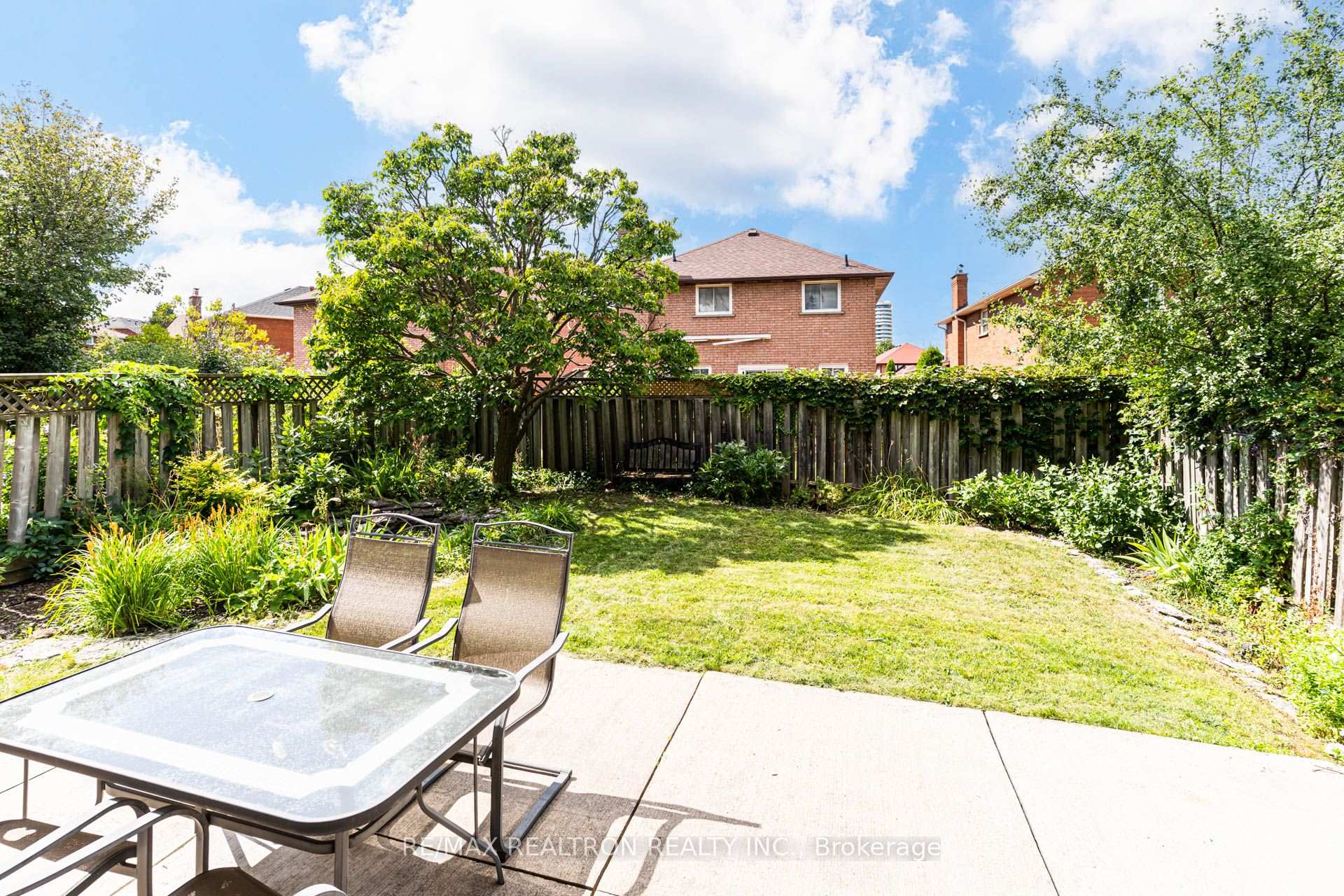Photo 37 of 4379 Radisson Crescent, Mississauga, Central Erin Mills — HOMEH