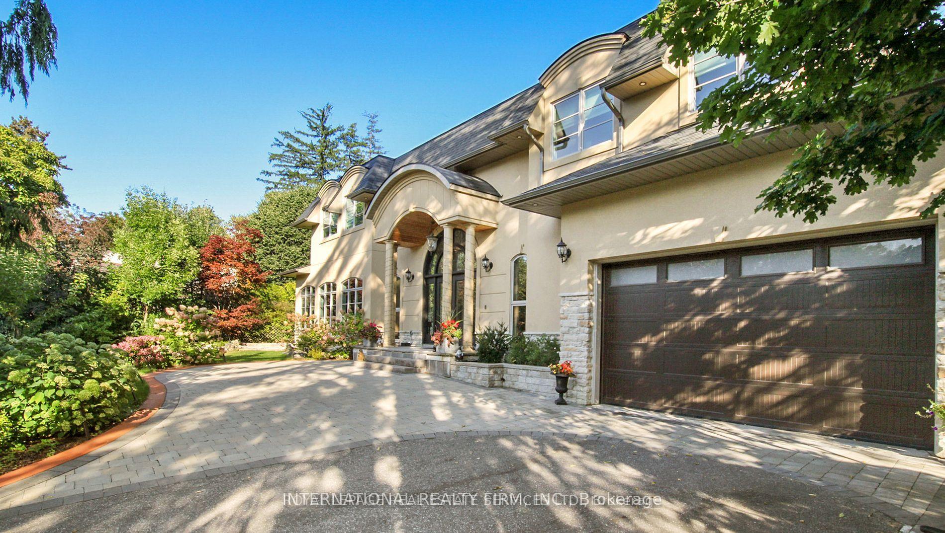 Photo of 1286 Cambridge Drive