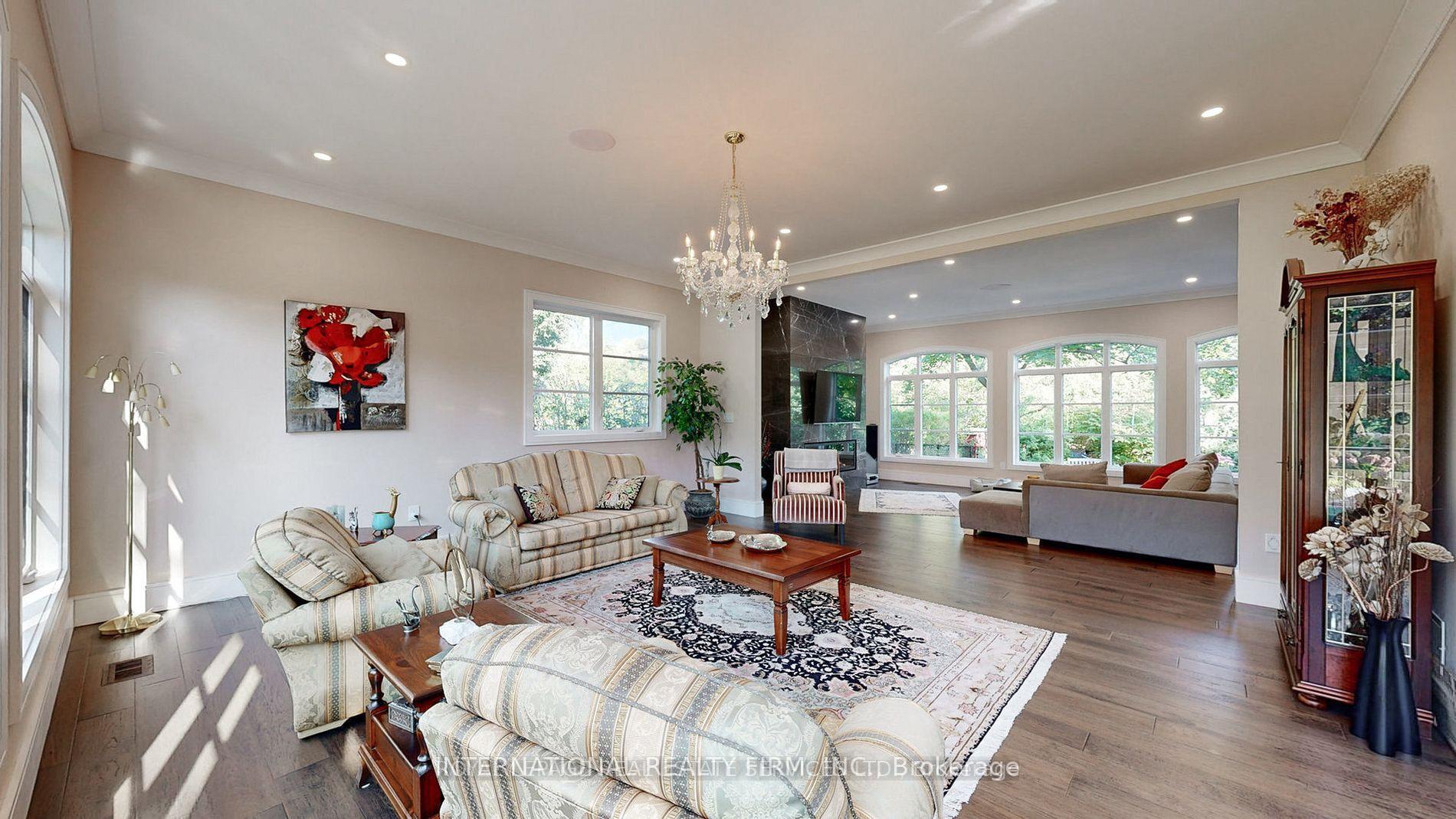 Photo 5 of 1286 Cambridge Drive, Oakville, Morrison — HOMEH