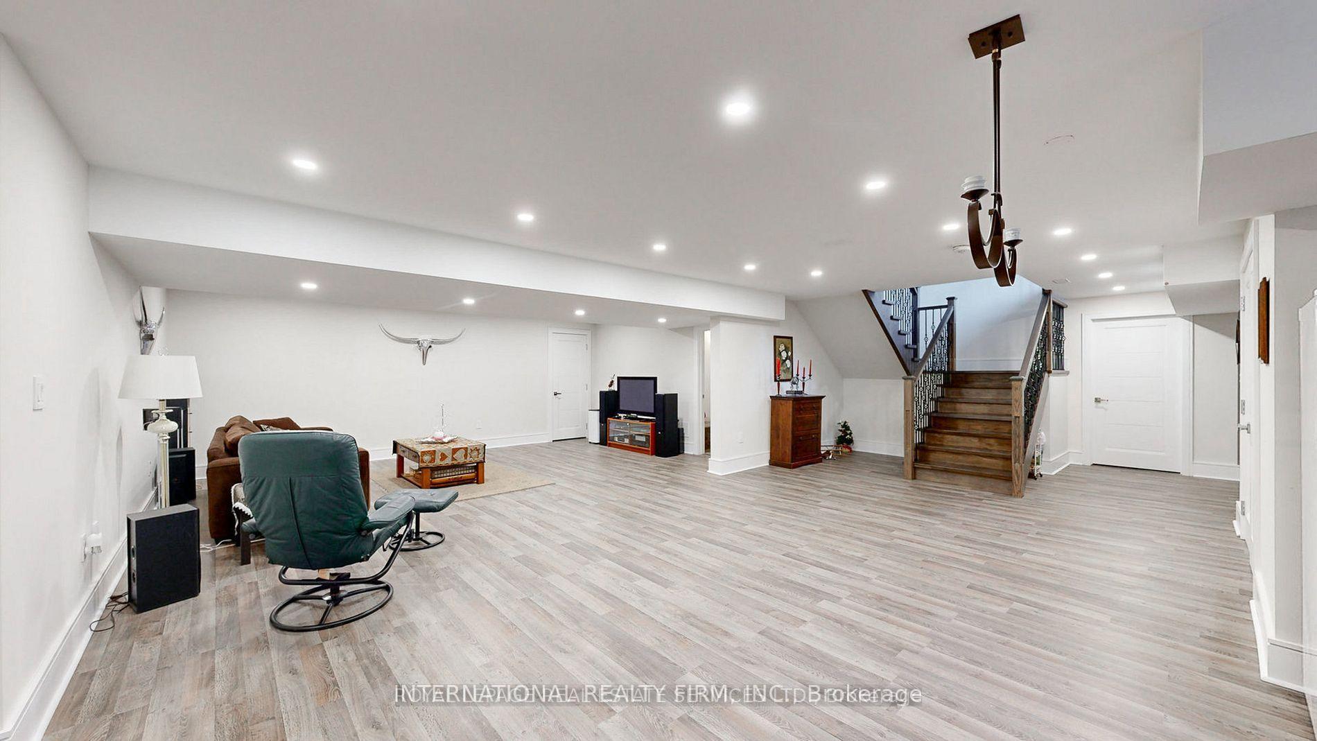 Photo 21 of 1286 Cambridge Drive, Oakville, Morrison — HOMEH