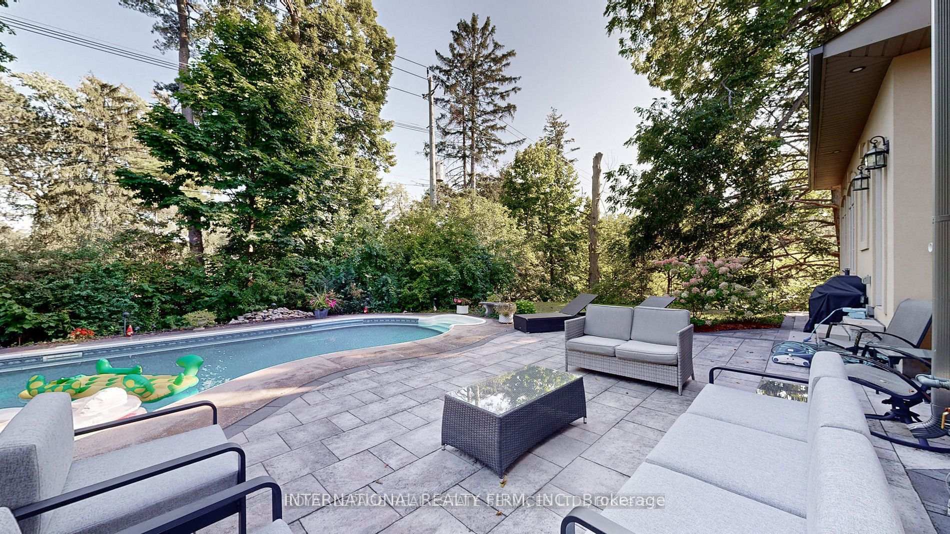 Photo 23 of 1286 Cambridge Drive, Oakville, Morrison — HOMEH