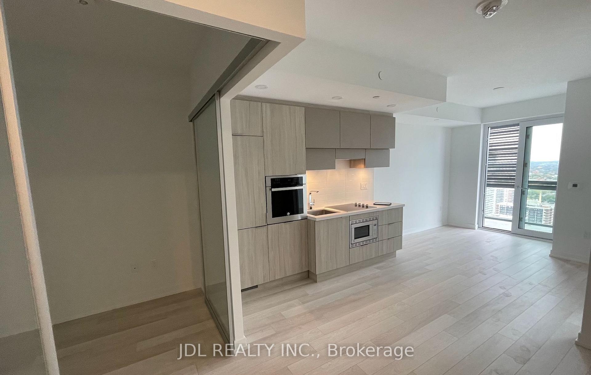 Photo 4 of 39 Roehampton Avenue, Toronto, Mount Pleasant West — HOMEH
