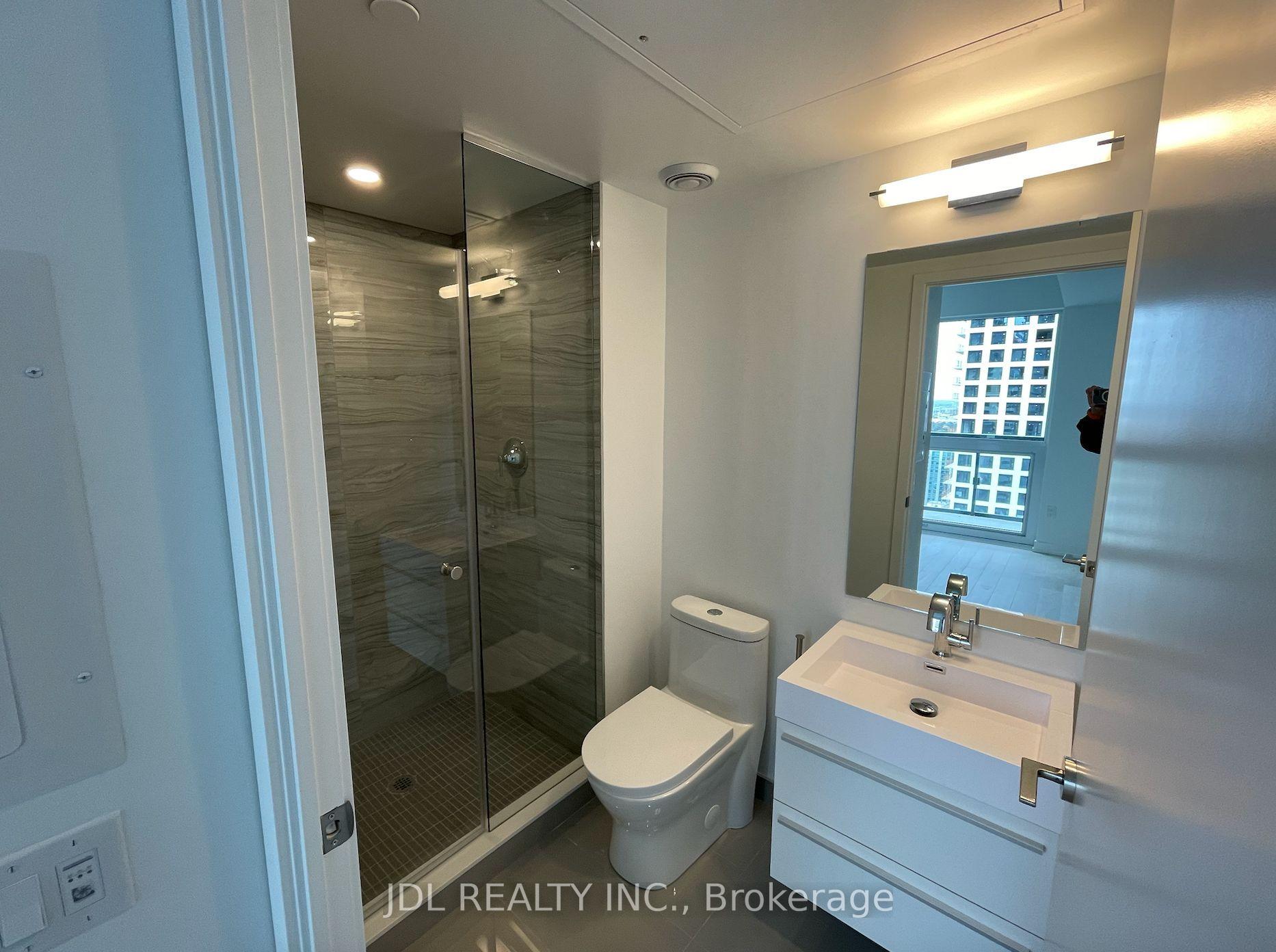 Photo 6 of 39 Roehampton Avenue, Toronto, Mount Pleasant West — HOMEH