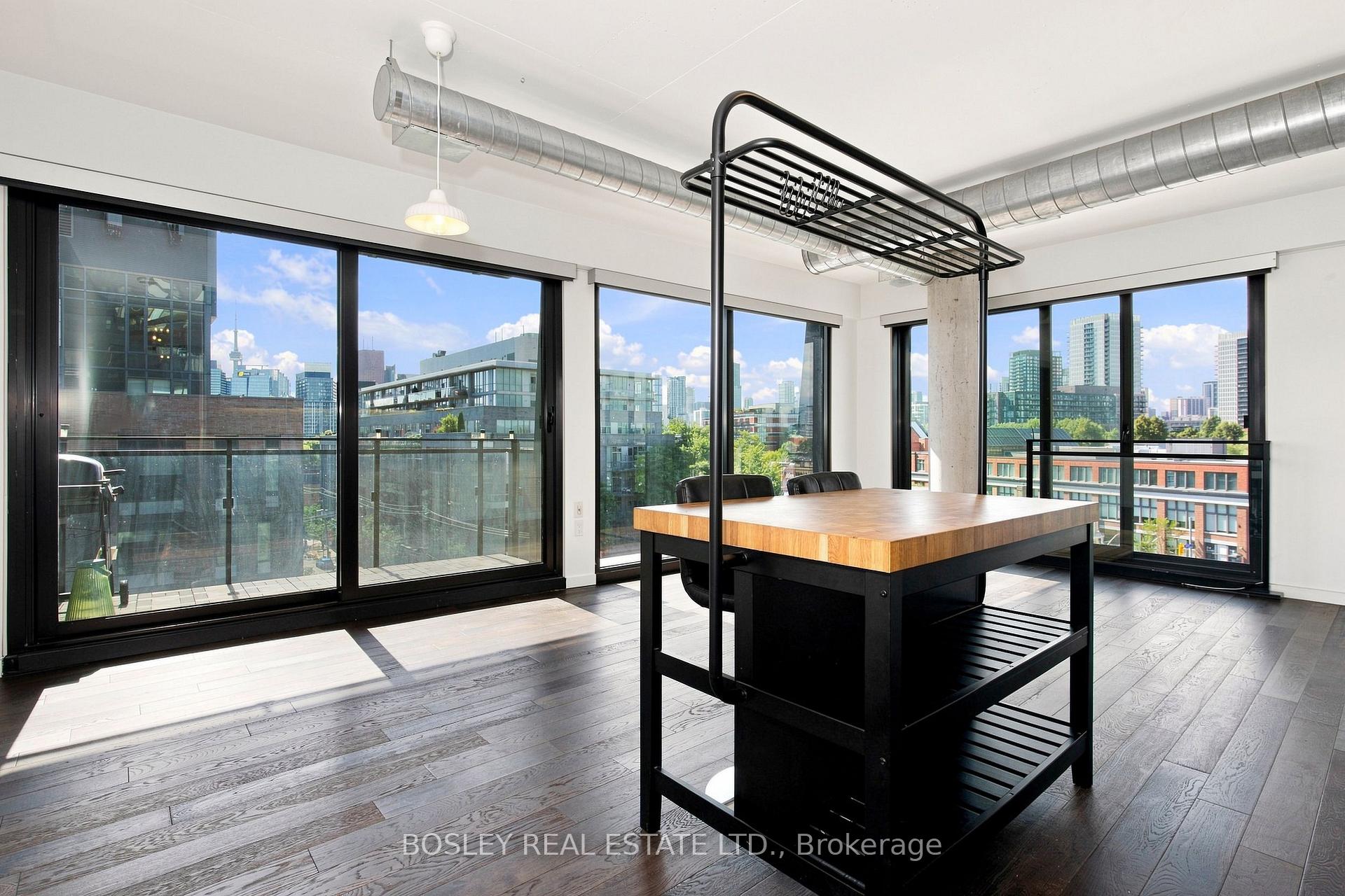 Photo 5 of Unit 617, 51 Trolley Crescent, Toronto, Waterfront Communities — HOMEH