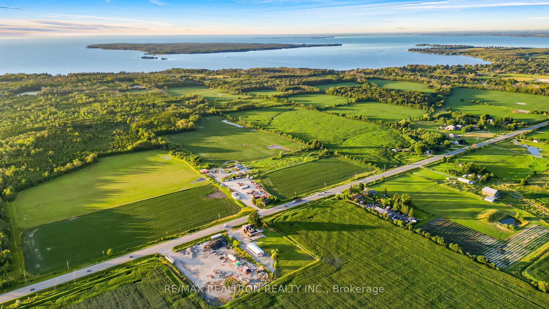 Photo 2 of 27453 Highway 48, Georgina, Sutton & Jackson's Point — HOMEH