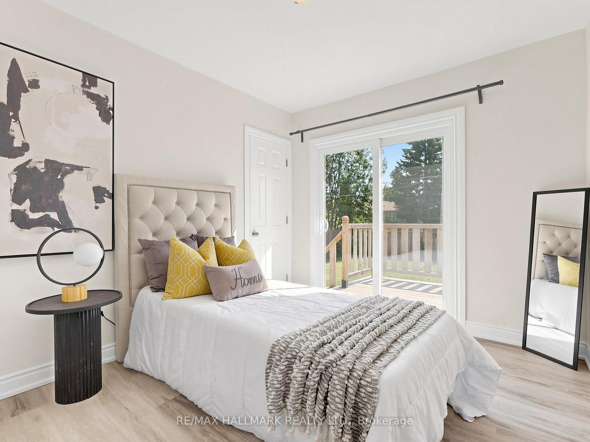 Photo 15 of 79 Cartier Crescent, Richmond Hill, Crosby — HOMEH