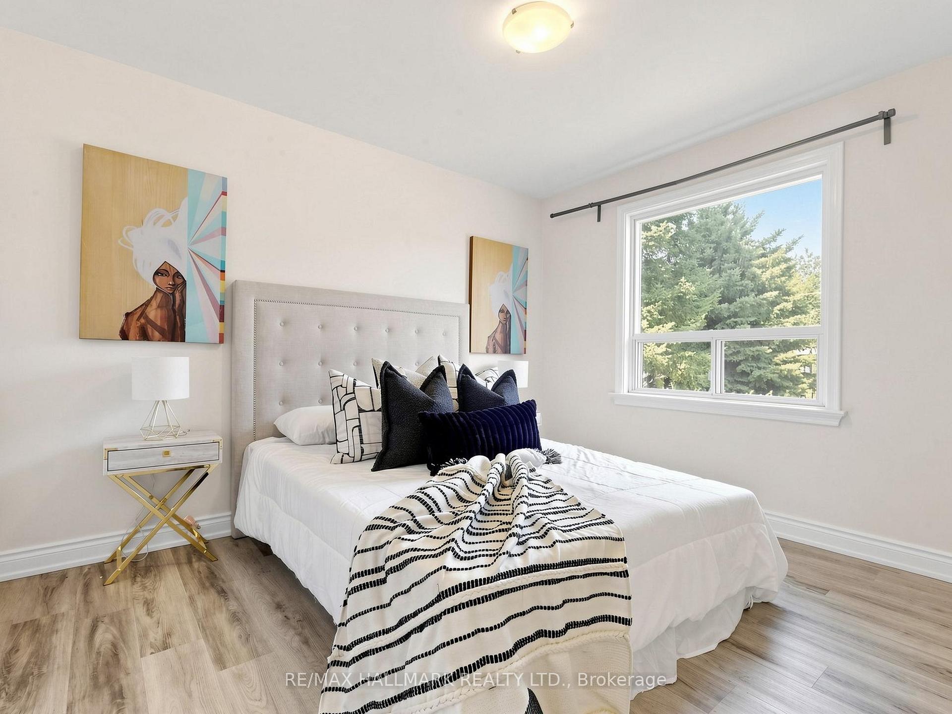 Photo 17 of 79 Cartier Crescent, Richmond Hill, Crosby — HOMEH