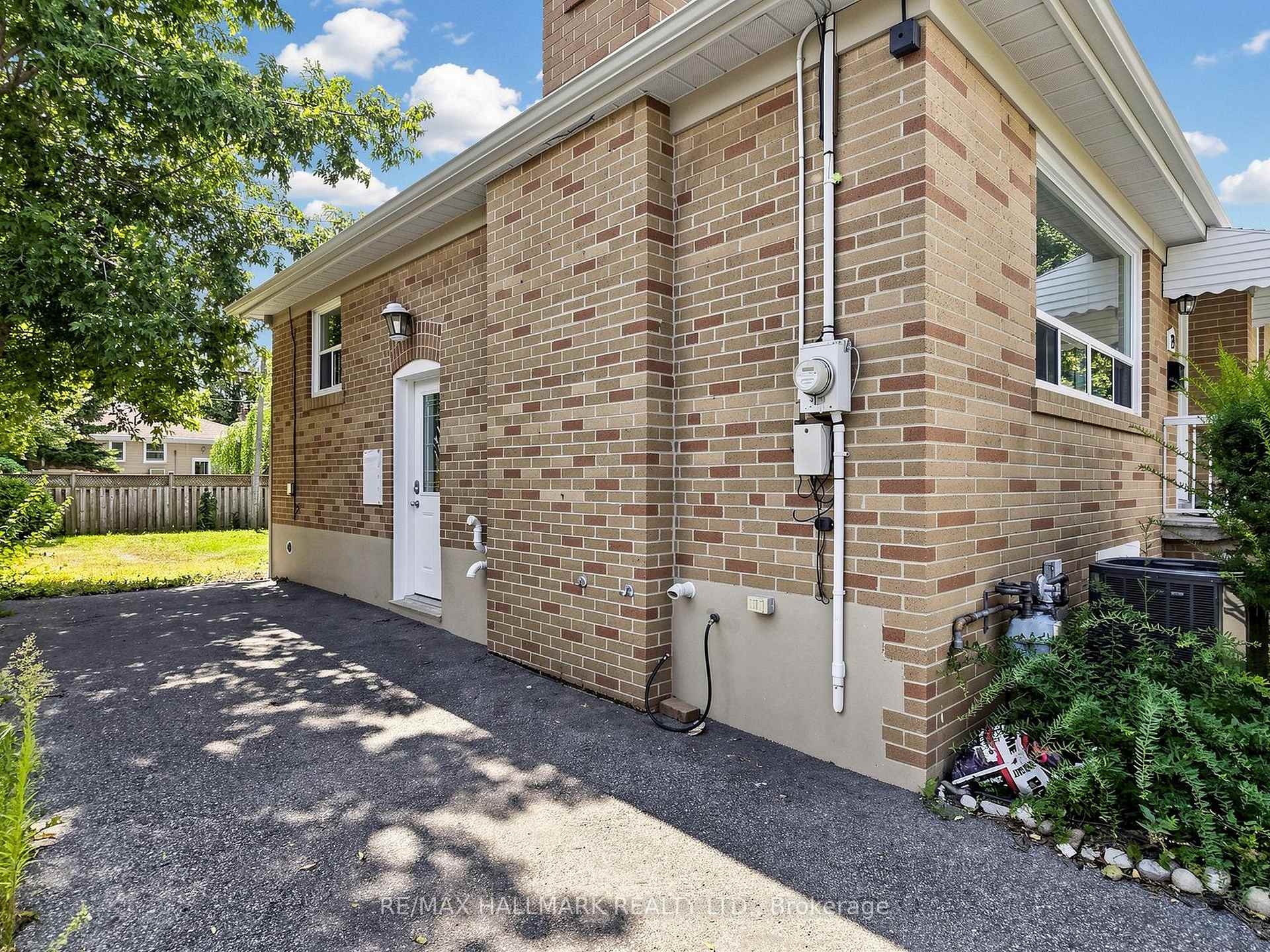 Photo 21 of 79 Cartier Crescent, Richmond Hill, Crosby — HOMEH