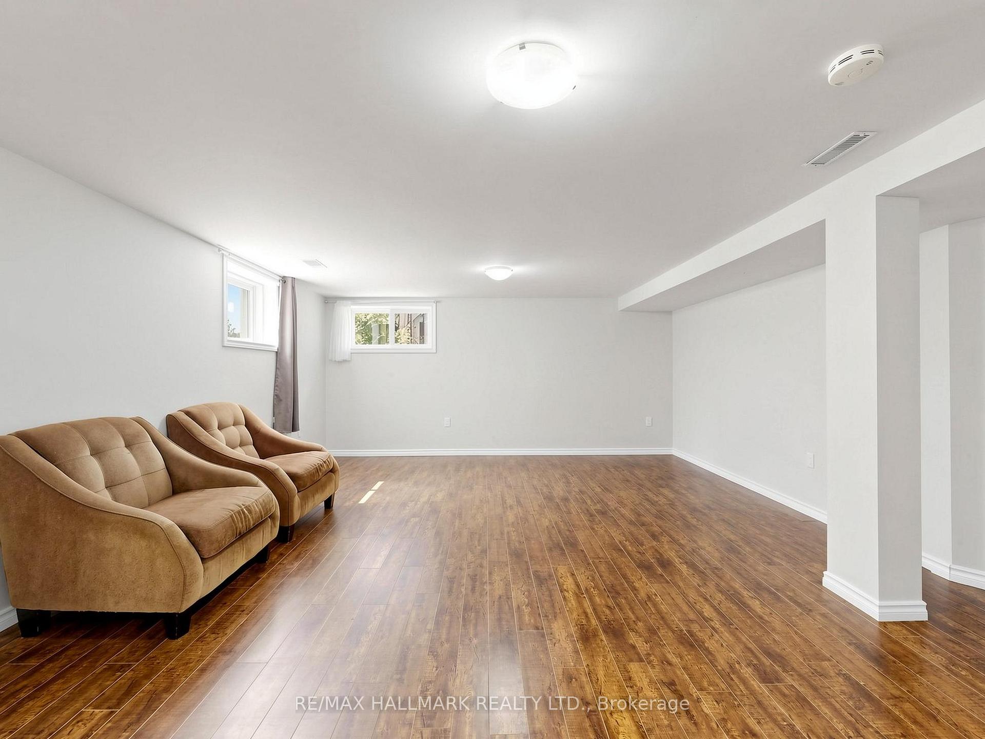 Photo 23 of 79 Cartier Crescent, Richmond Hill, Crosby — HOMEH
