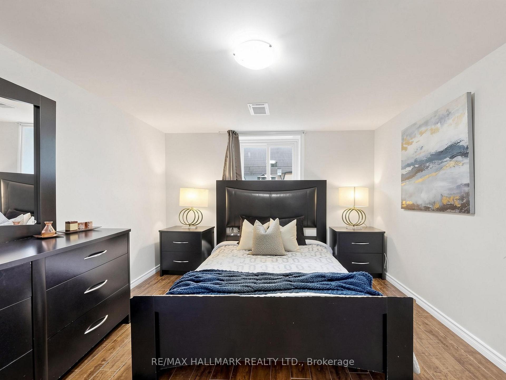 Photo 26 of 79 Cartier Crescent, Richmond Hill, Crosby — HOMEH