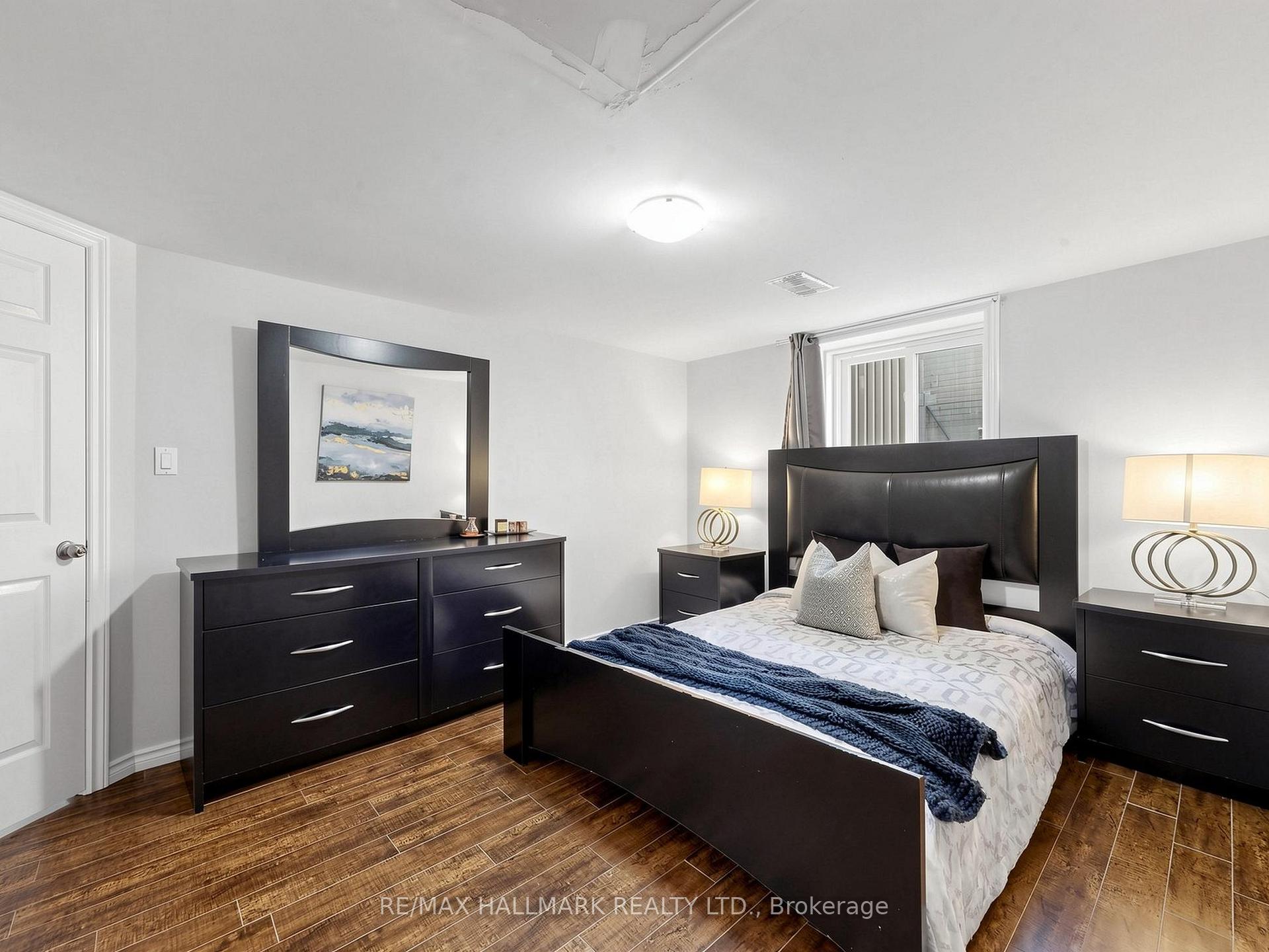 Photo 27 of 79 Cartier Crescent, Richmond Hill, Crosby — HOMEH