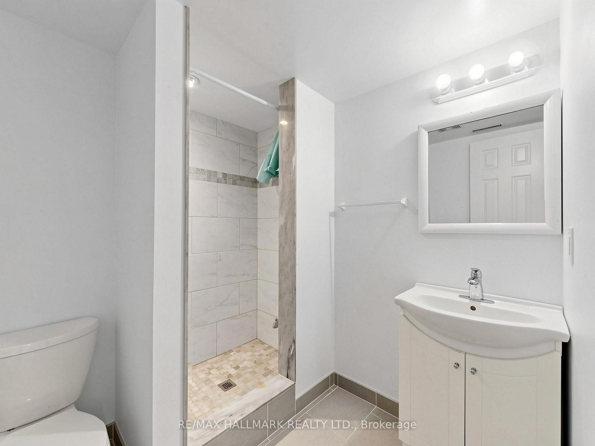 Photo 28 of 79 Cartier Crescent, Richmond Hill, Crosby — HOMEH