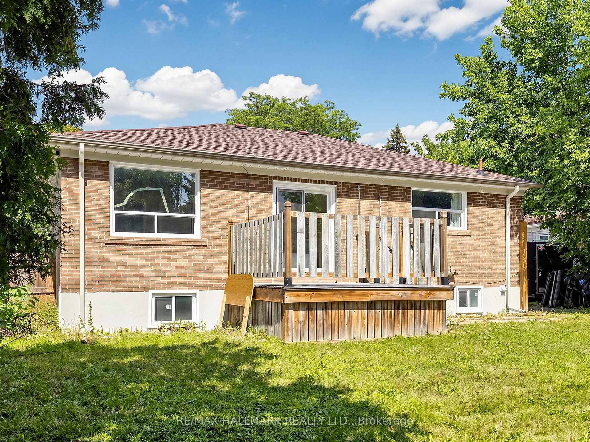 Photo 34 of 79 Cartier Crescent, Richmond Hill, Crosby — HOMEH