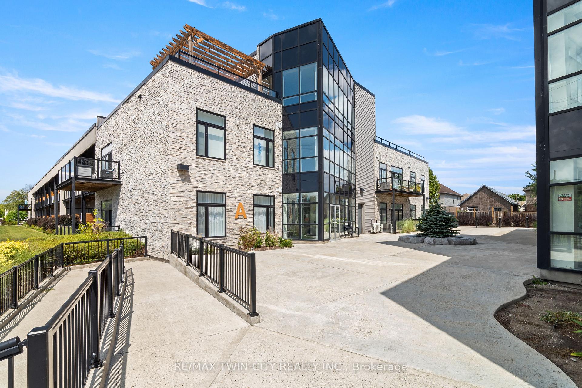 Photo 1 of Unit 207, Building A, 85 Morrell Street, Brantford, Holmesdale-Lansdowne — HOMEH