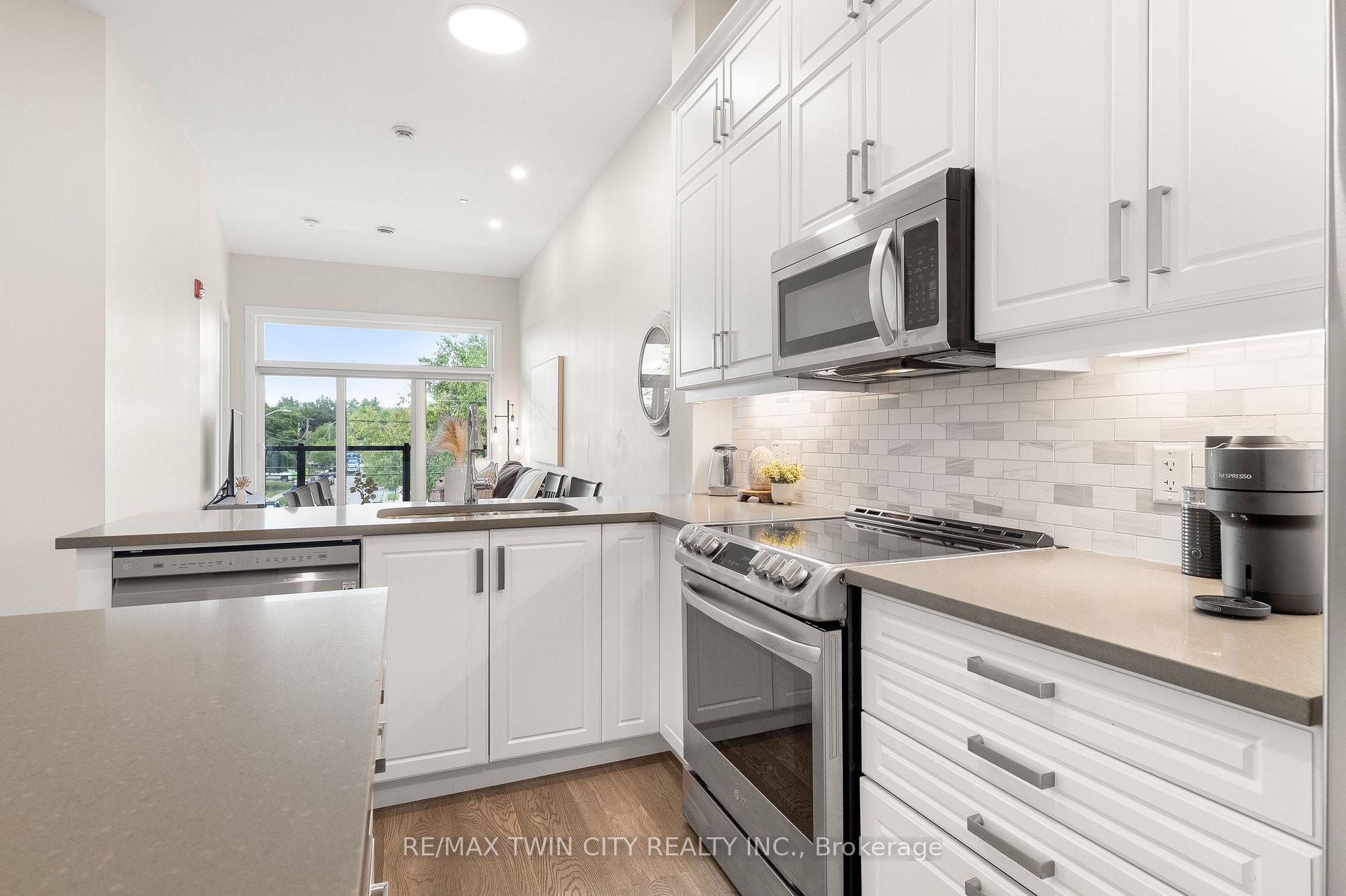 Photo 13 of Unit 207, Building A, 85 Morrell Street, Brantford, Holmesdale-Lansdowne — HOMEH