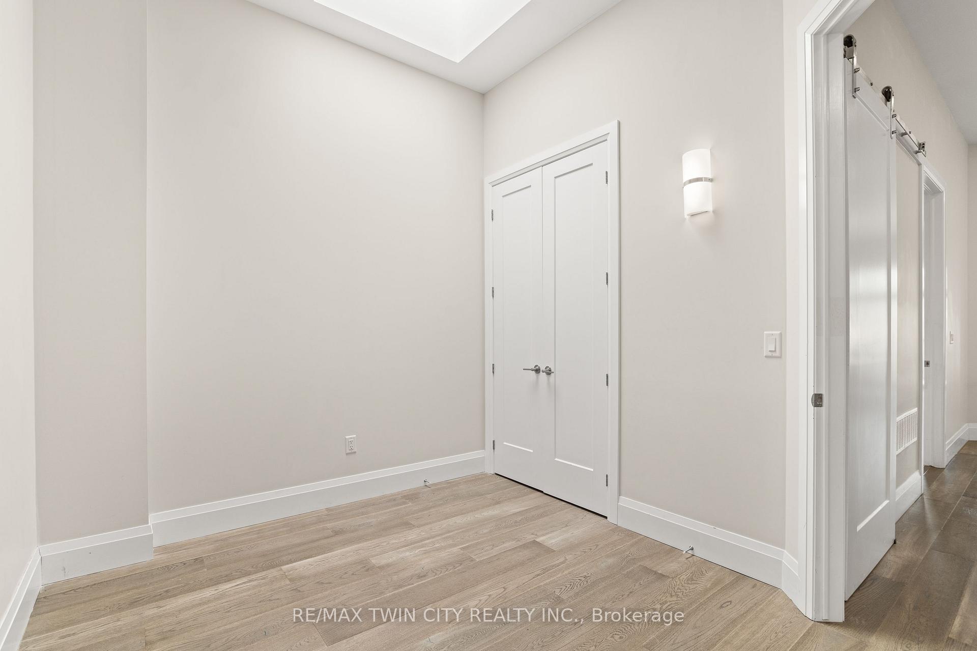 Photo 33 of Unit 207, Building A, 85 Morrell Street, Brantford, Holmesdale-Lansdowne — HOMEH