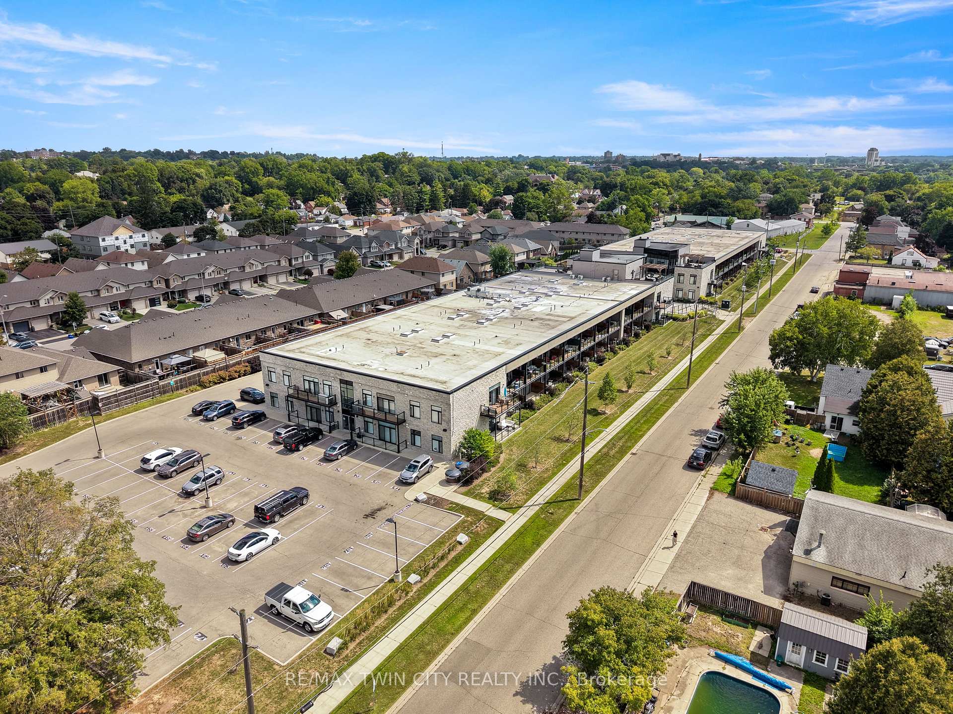 Photo 45 of Unit 207, Building A, 85 Morrell Street, Brantford, Holmesdale-Lansdowne — HOMEH