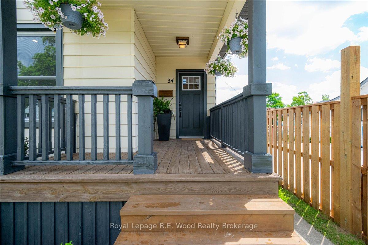 Photo 2 of 34 King Street, Tillsonburg — HOMEH