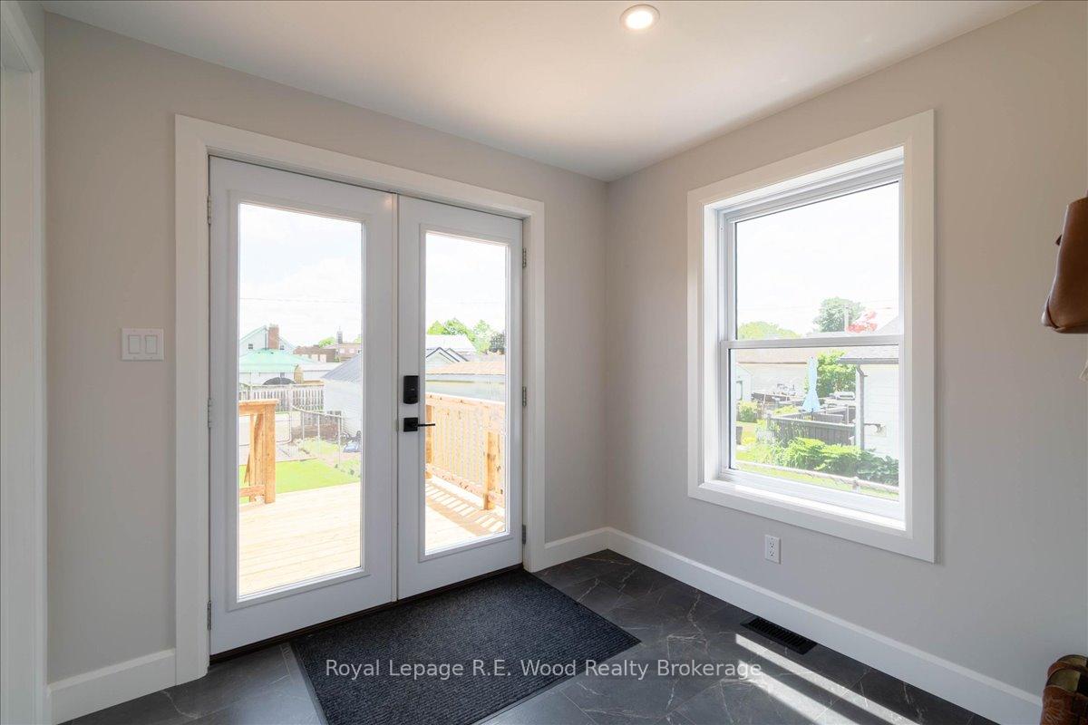 Photo 16 of 34 King Street, Tillsonburg — HOMEH