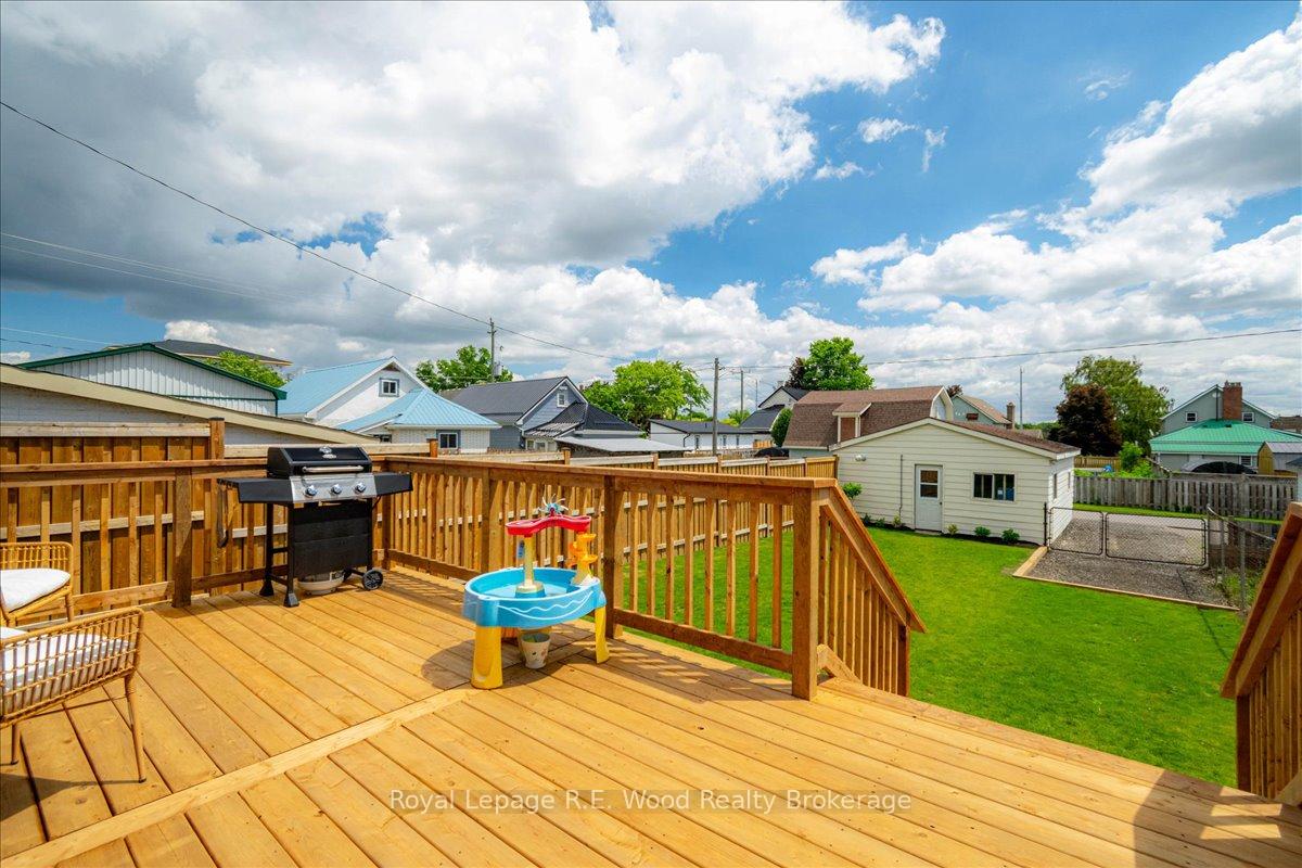 Photo 30 of 34 King Street, Tillsonburg — HOMEH