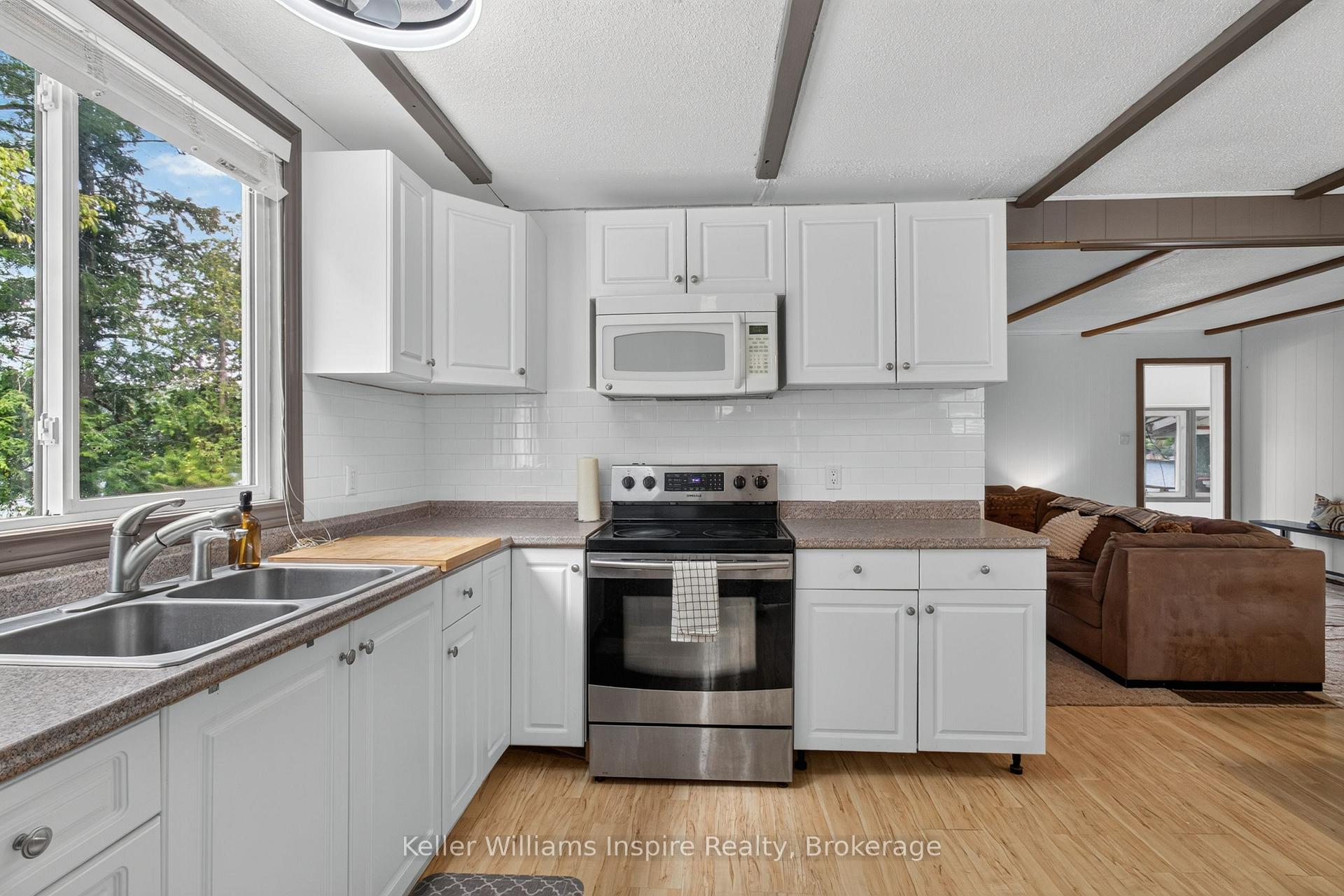 Photo 13 of 1080 Pillar Lane, Frontenac, Frontenac South — HOMEH