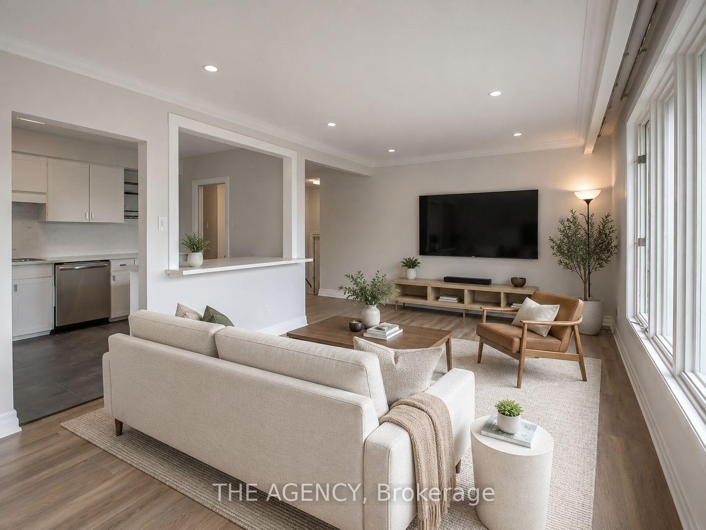 Photo 3 of 14 Wareside Road, Etobicoke, Etobicoke West Mall — HOMEH