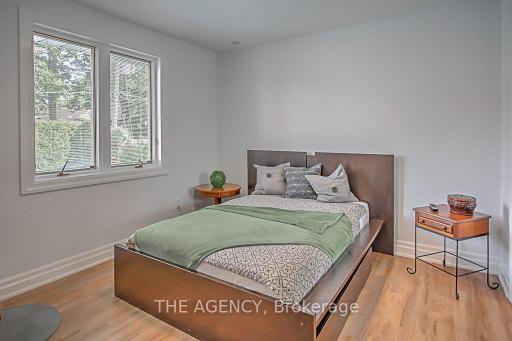 Photo 7 of 14 Wareside Road, Etobicoke, Etobicoke West Mall — HOMEH