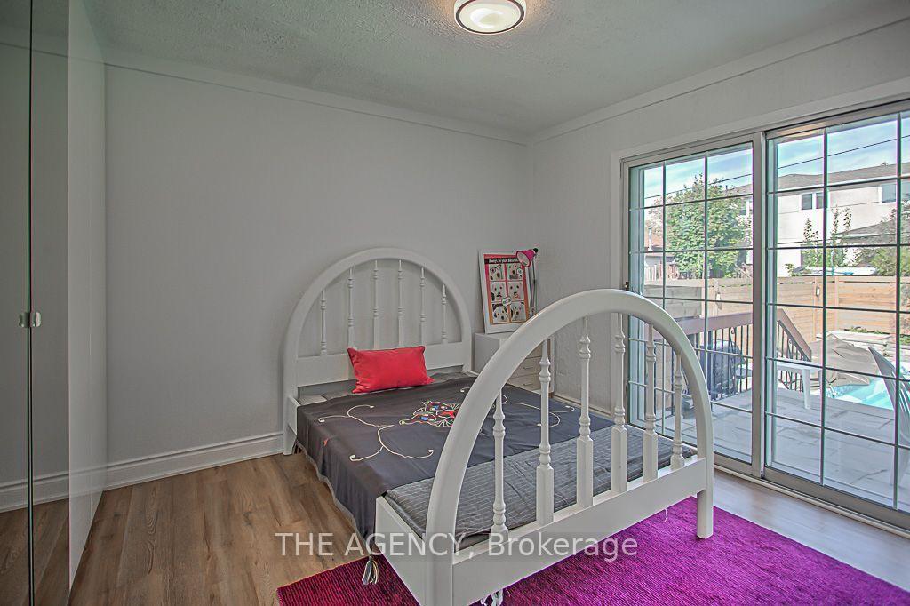 Photo 9 of 14 Wareside Road, Etobicoke, Etobicoke West Mall — HOMEH