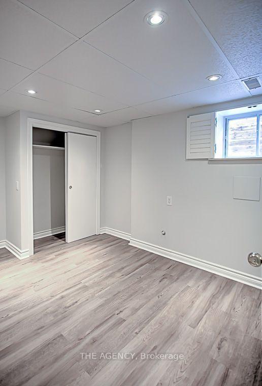 Photo 15 of 14 Wareside Road, Etobicoke, Etobicoke West Mall — HOMEH