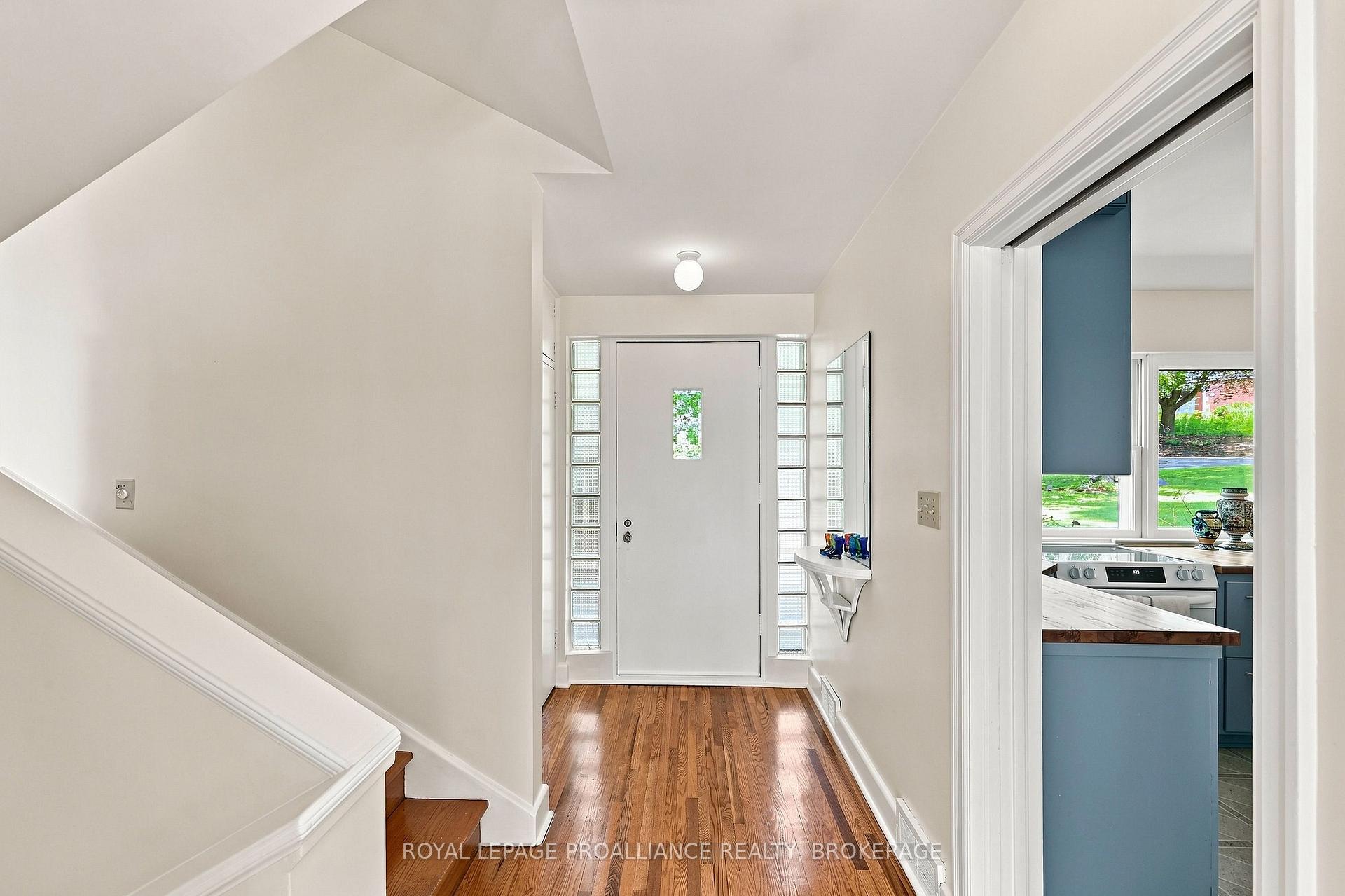 Photo 6 of 6 Grenville Crescent, Kingston, West of Sir John A. Blvd — HOMEH