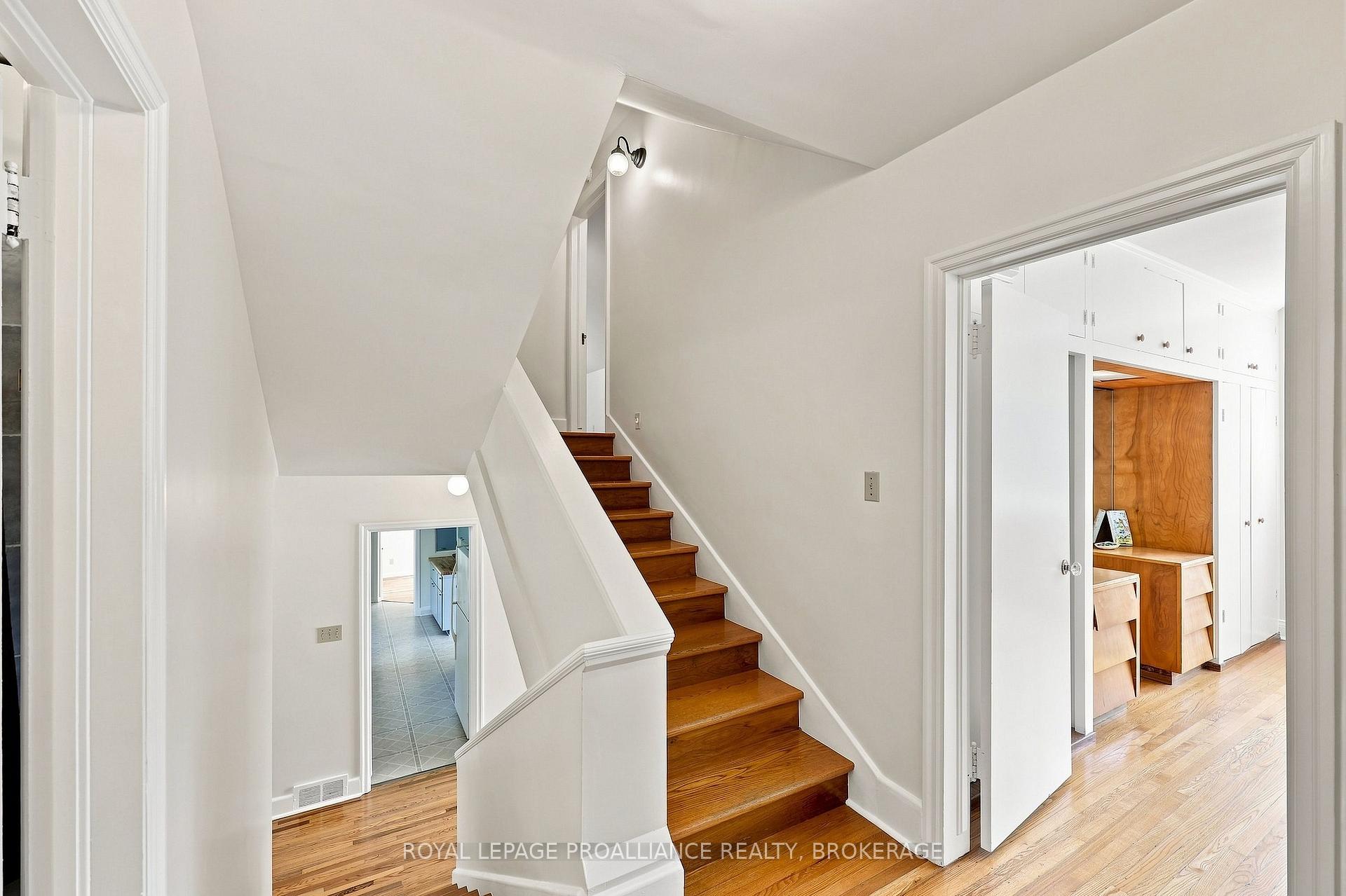 Photo 22 of 6 Grenville Crescent, Kingston, West of Sir John A. Blvd — HOMEH